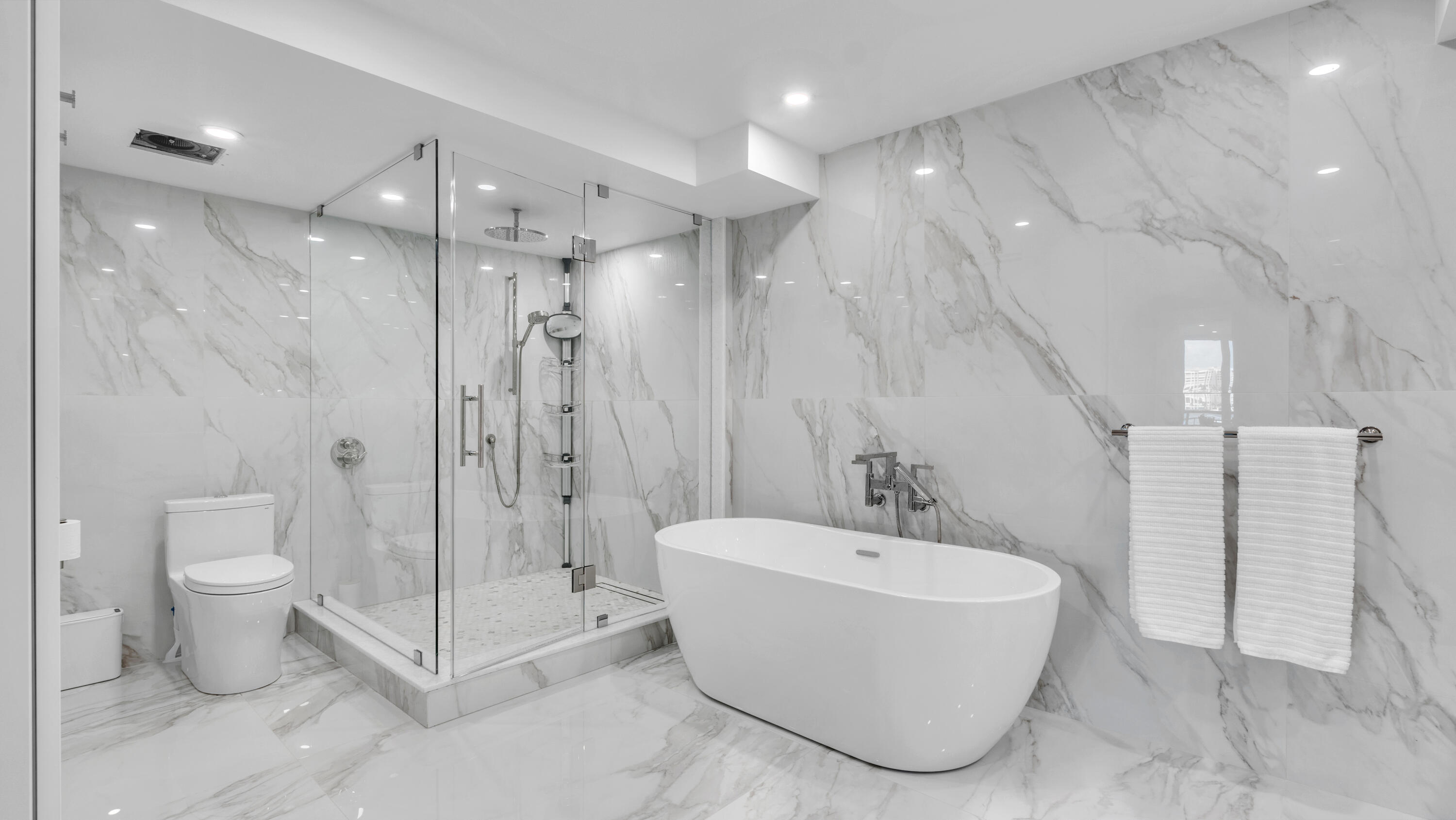 901 E CAMINO REAL #2A, Boca Raton FL 33432
