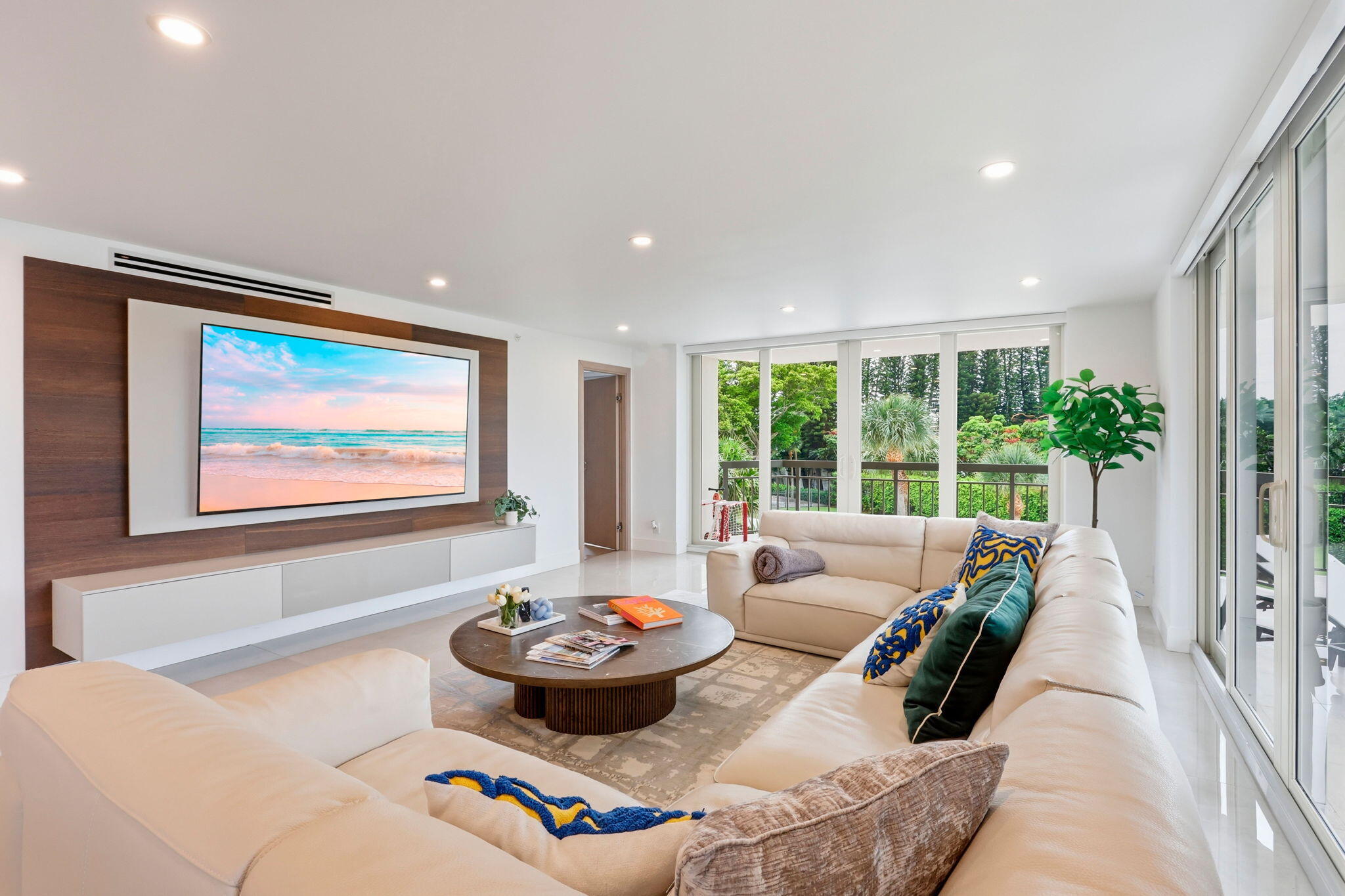 901 E CAMINO REAL #2A, Boca Raton FL 33432