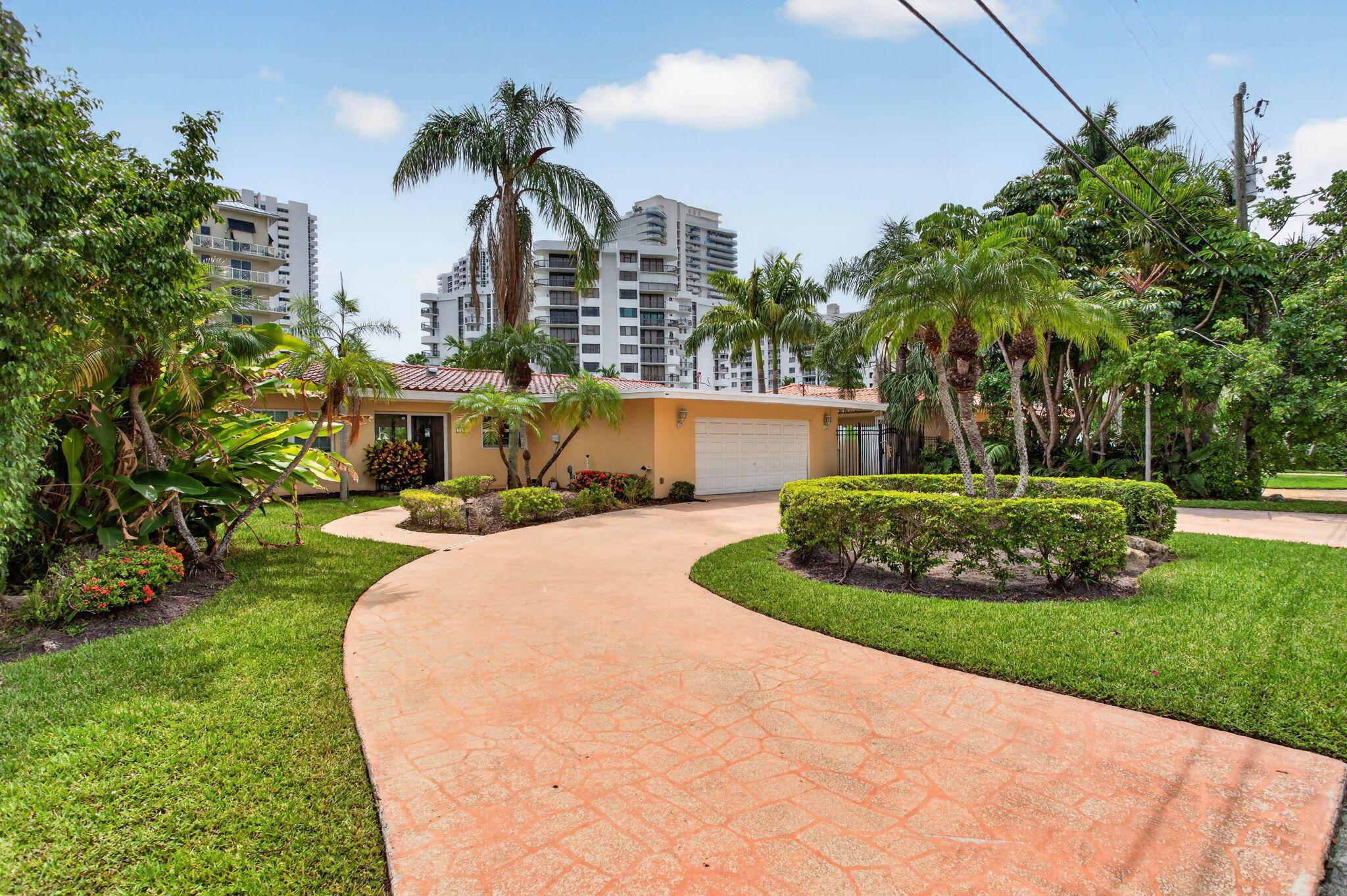 1390 E Terra Mar, Pompano Beach FL 33062