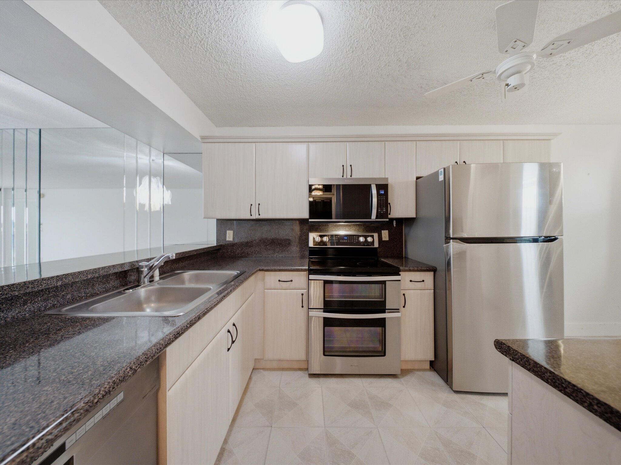 6539 CORAL LAKE #403, Margate FL 33063