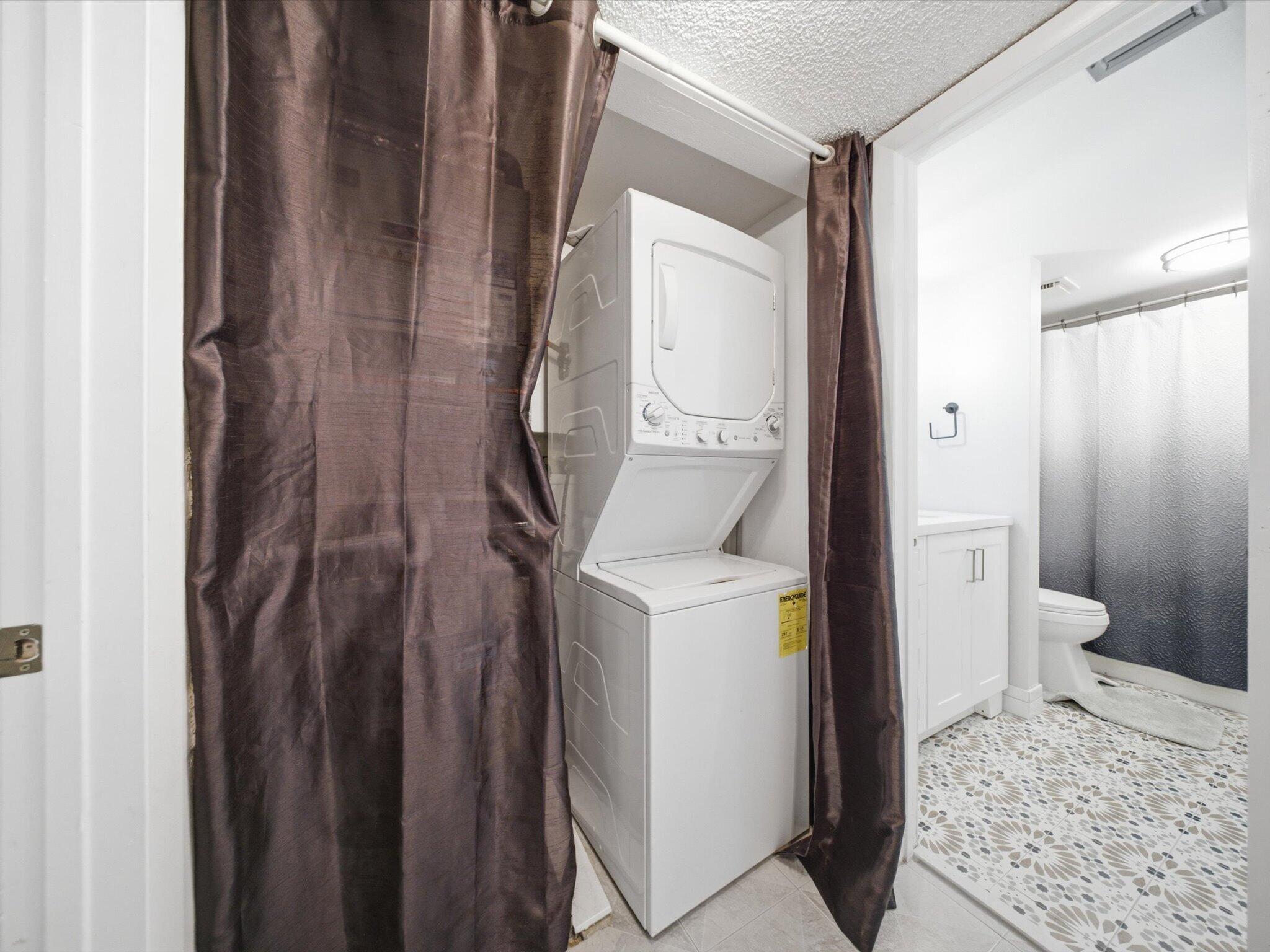6539 CORAL LAKE #403, Margate FL 33063