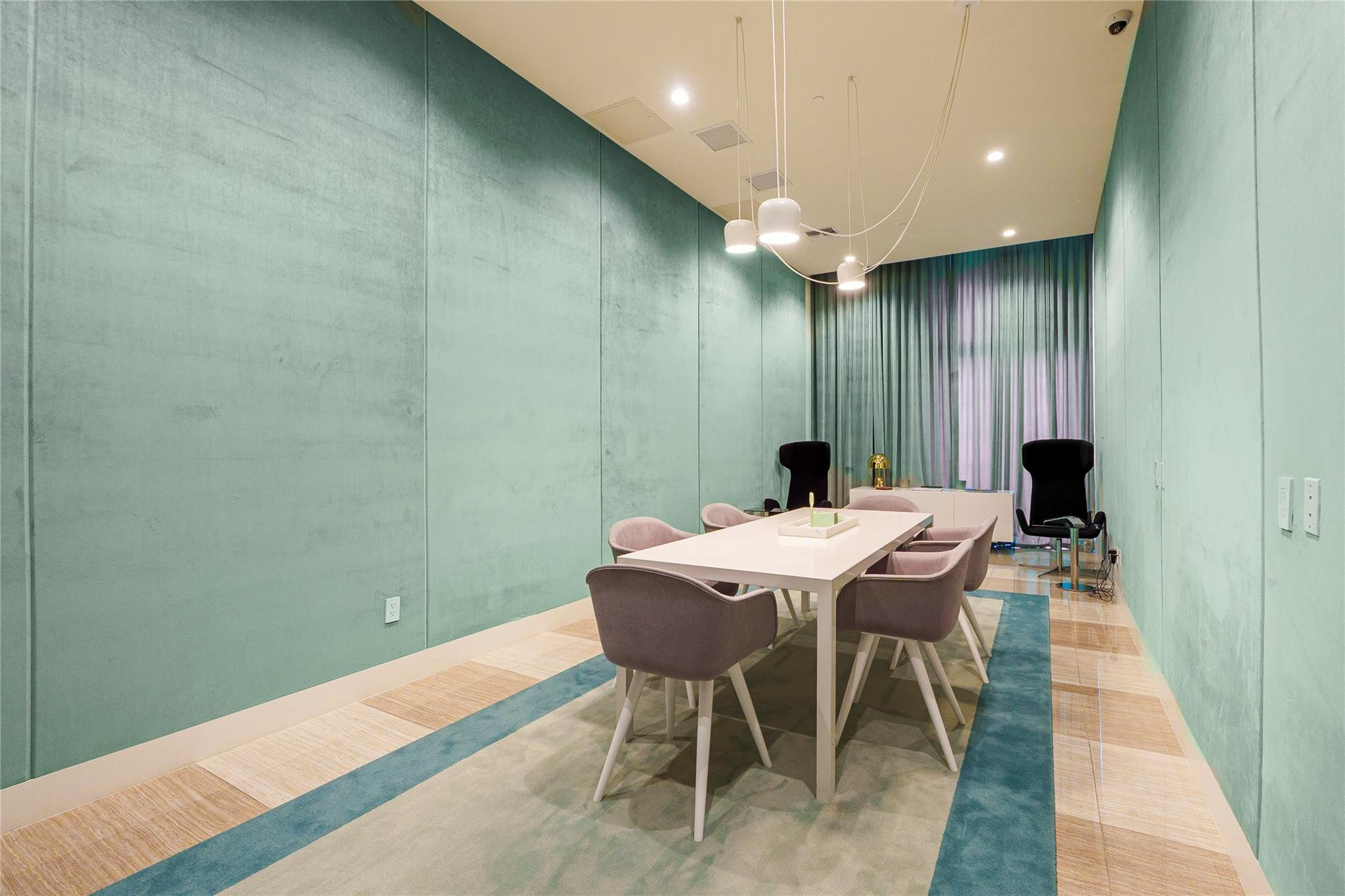 2000 METROPICA #216, Sunrise FL 33323