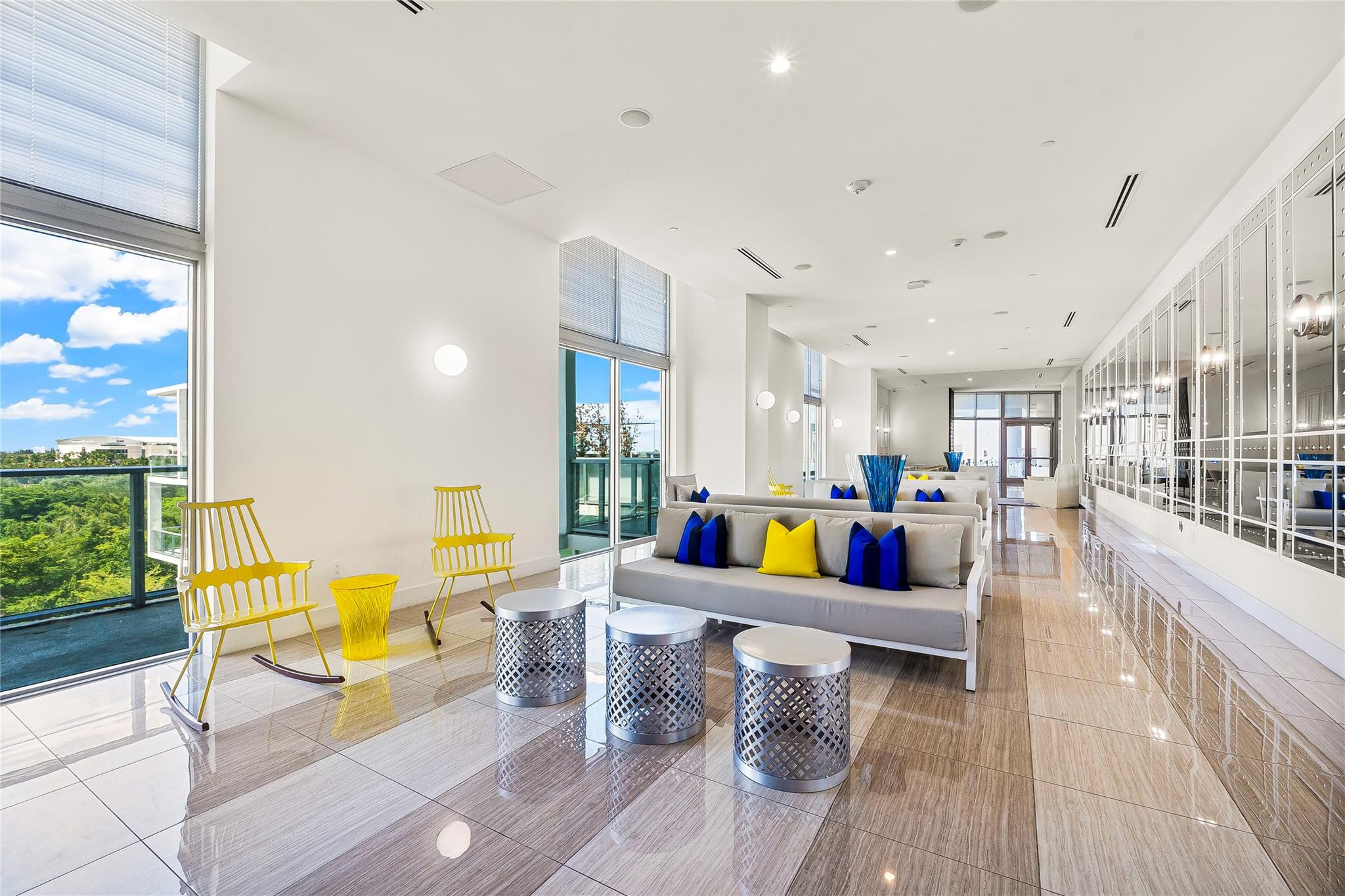 2000 METROPICA #216, Sunrise FL 33323