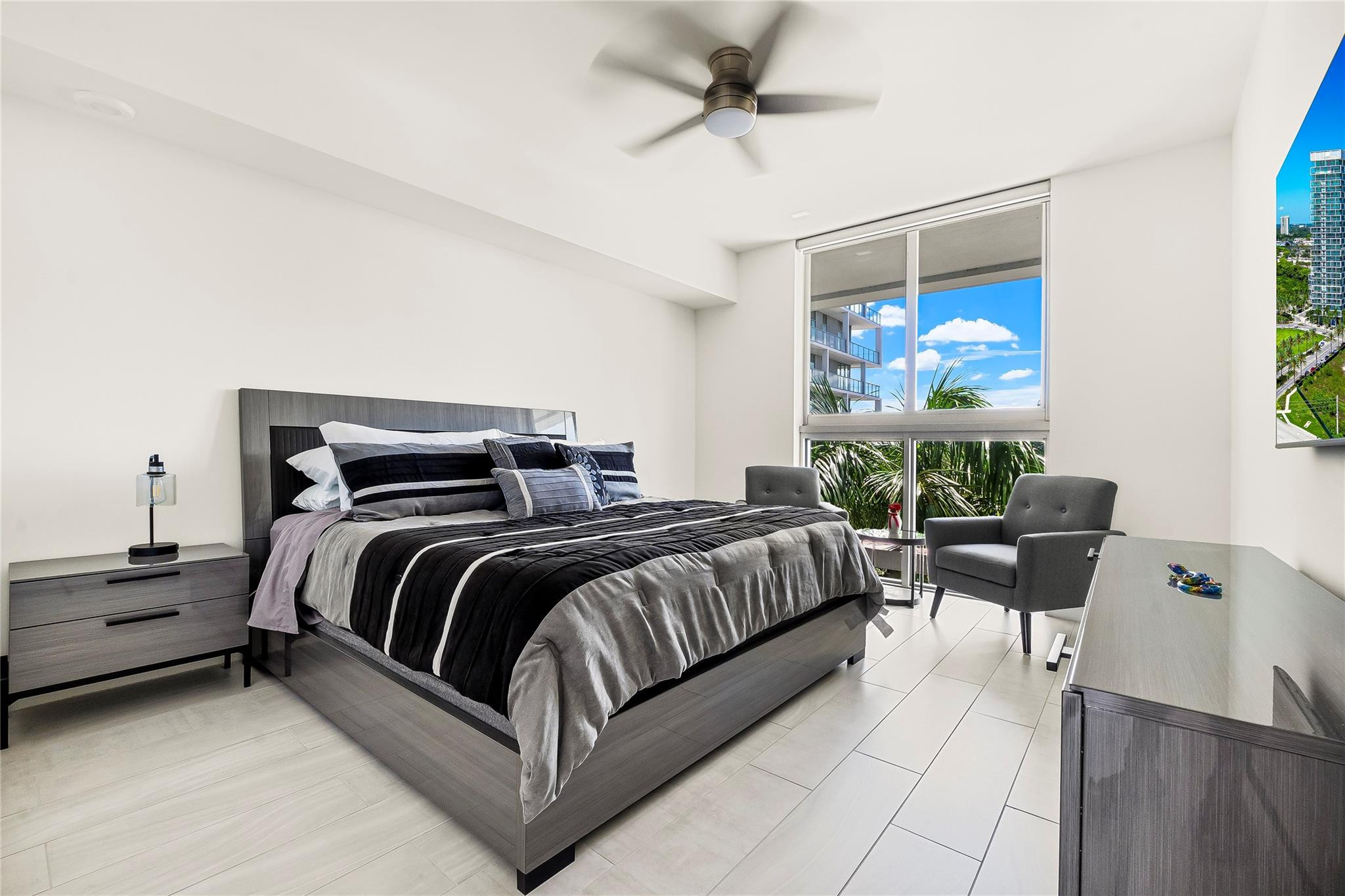 2000 METROPICA #216, Sunrise FL 33323