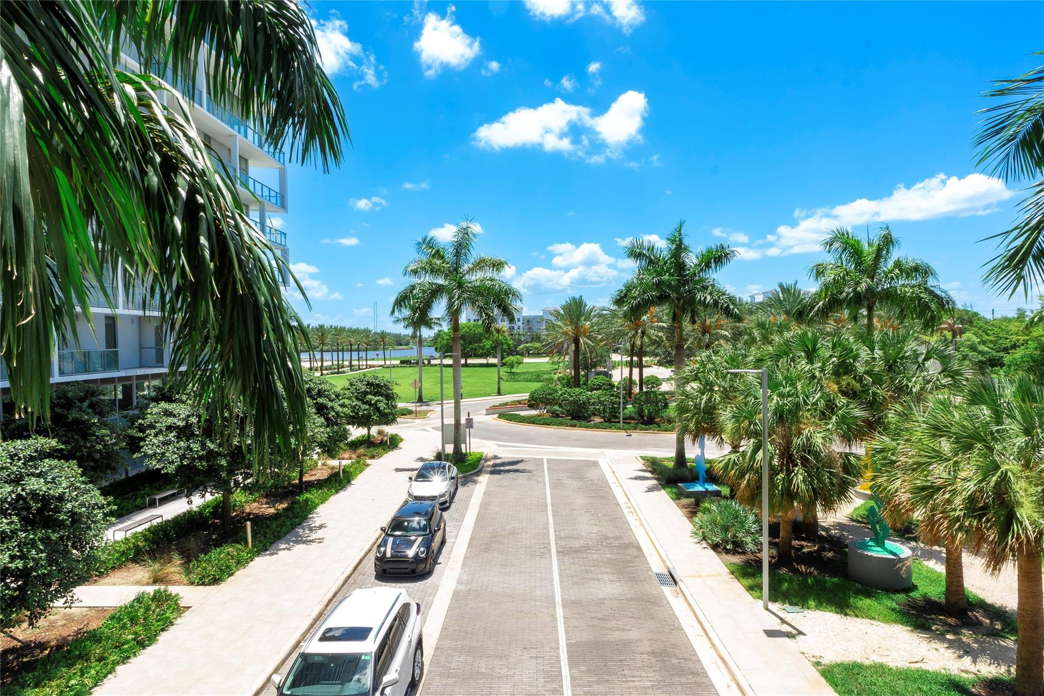2000 METROPICA #216, Sunrise FL 33323