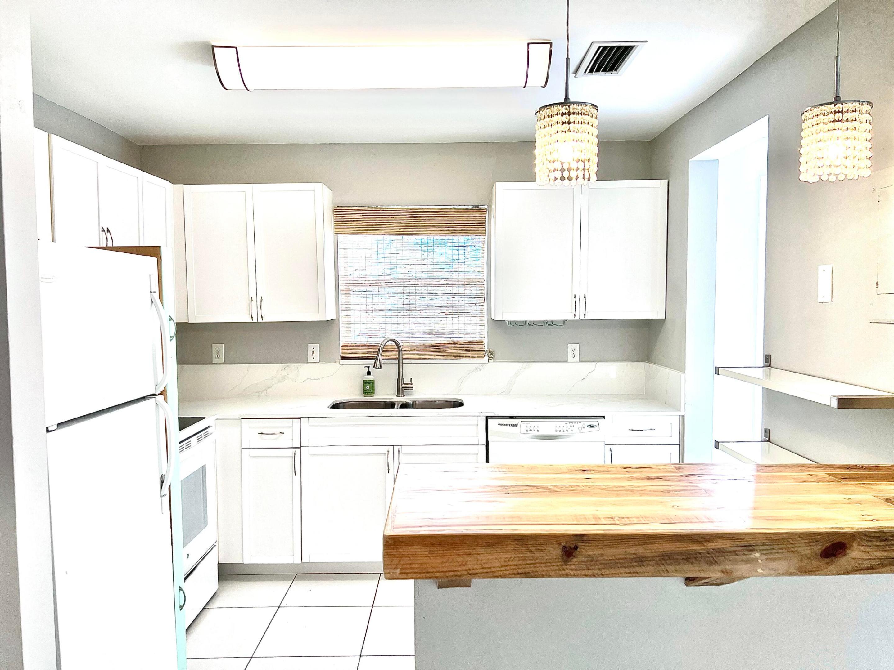4103 NE 21st, Lighthouse Point FL 33064