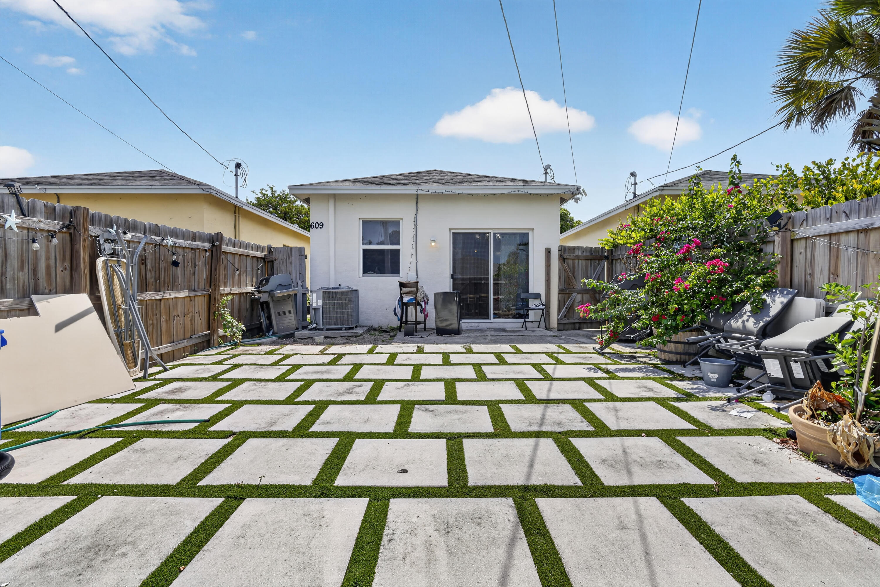 609 N F, Lake Worth FL 33460