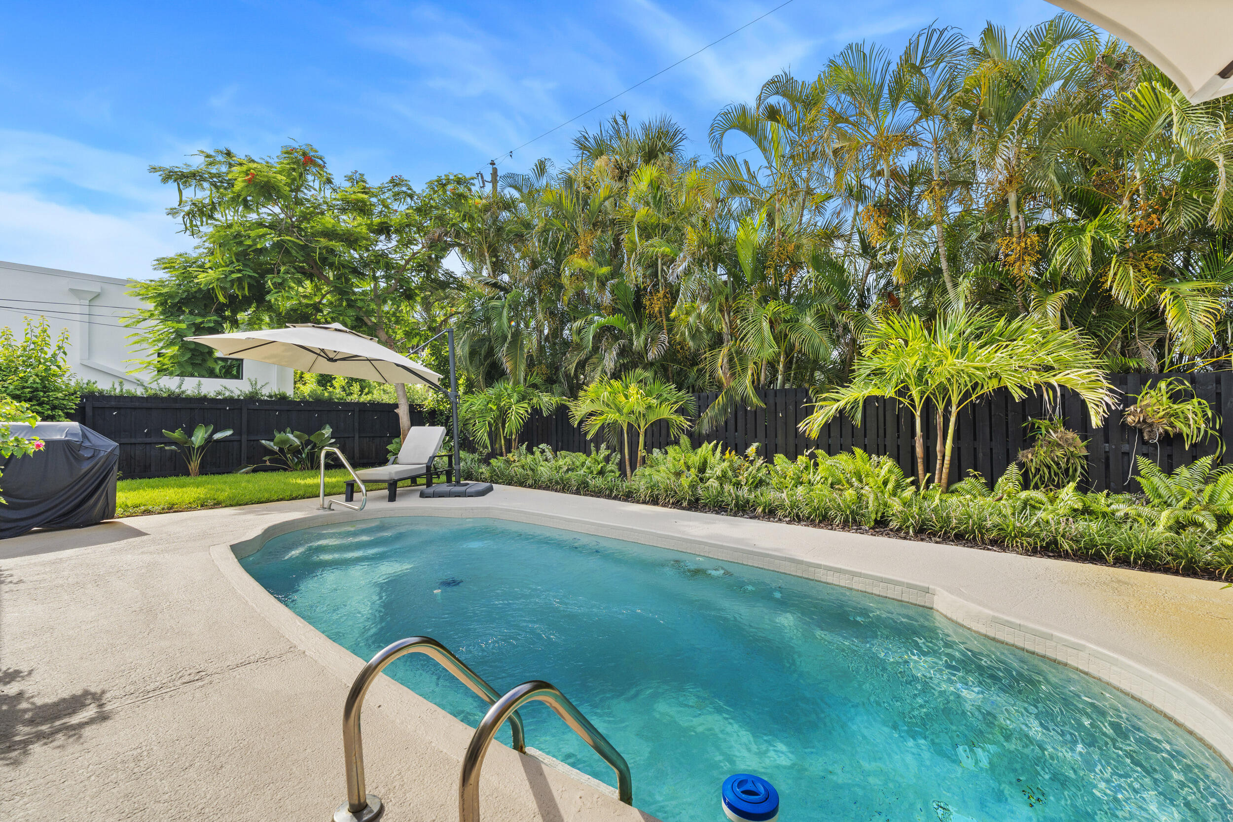 218 Alpine, West Palm Beach FL 33405