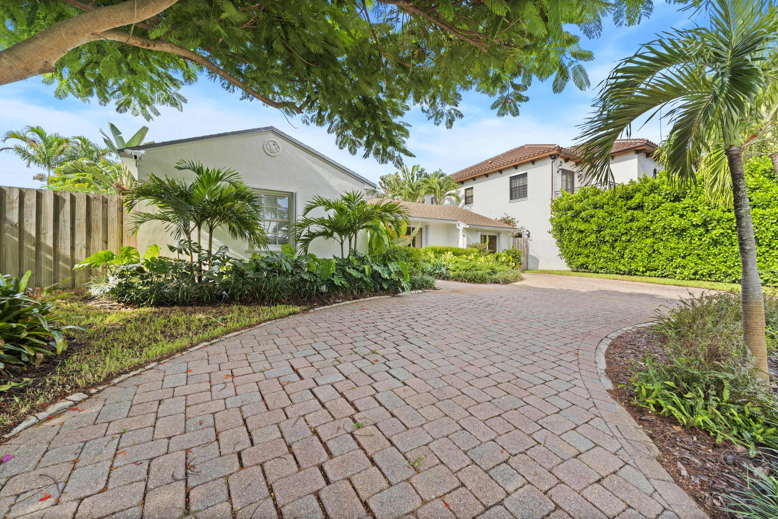 218 Alpine, West Palm Beach FL 33405
