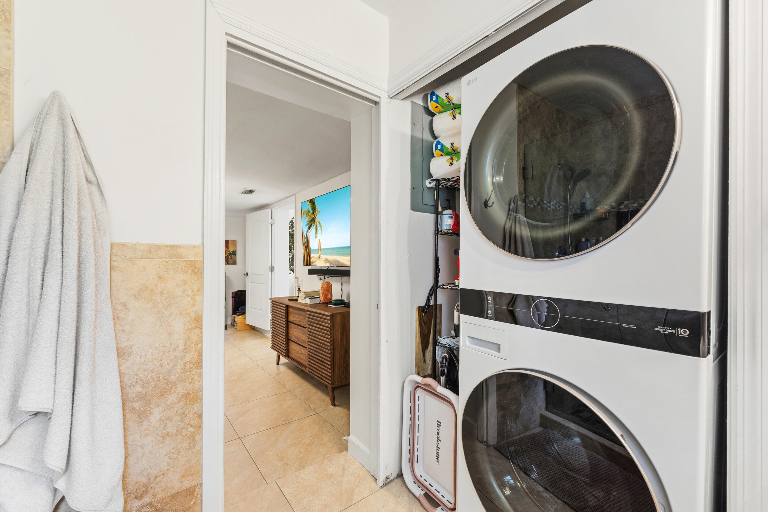 218 Alpine, West Palm Beach FL 33405