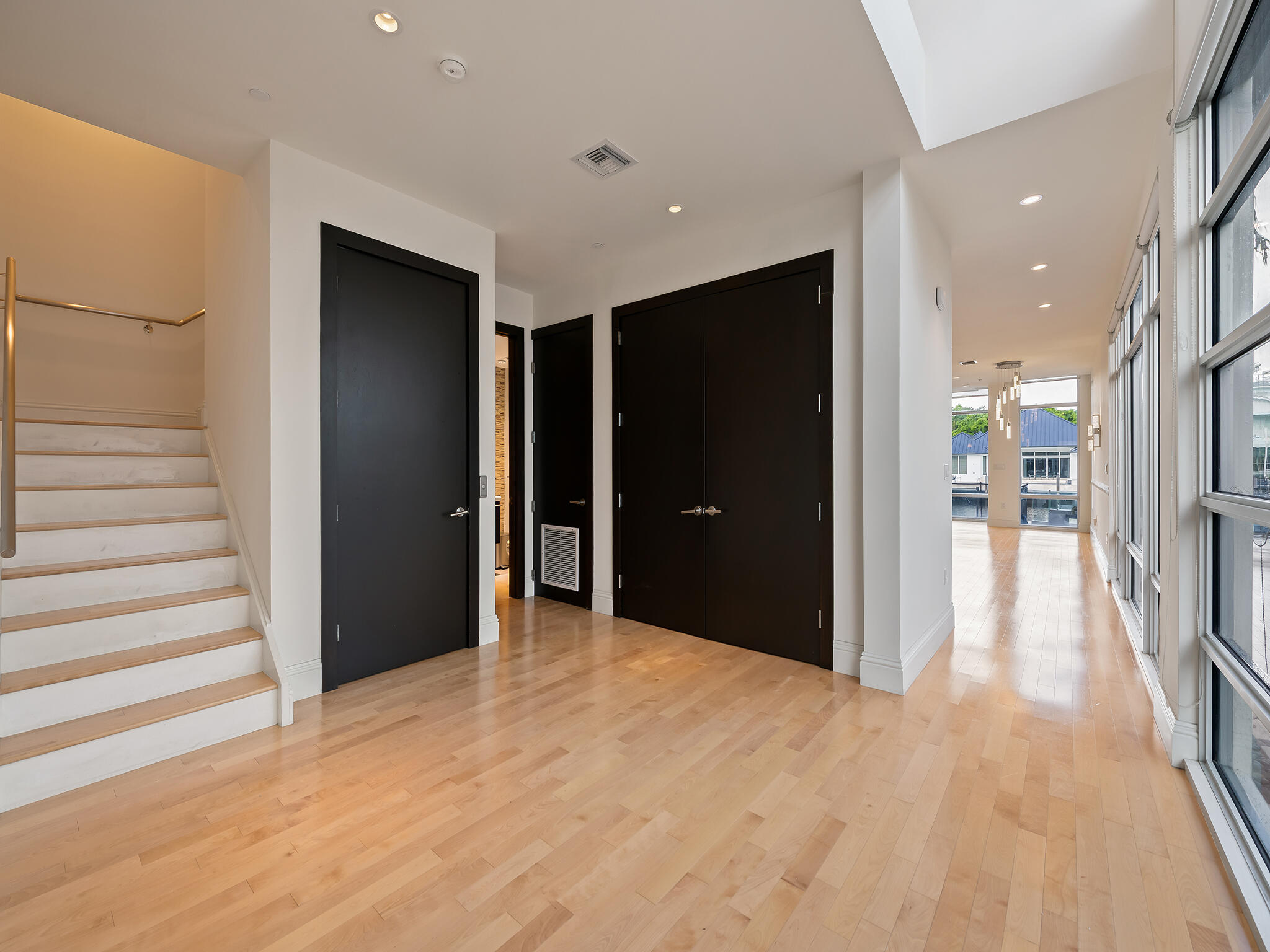 215 Hendricks, Fort Lauderdale FL 33301