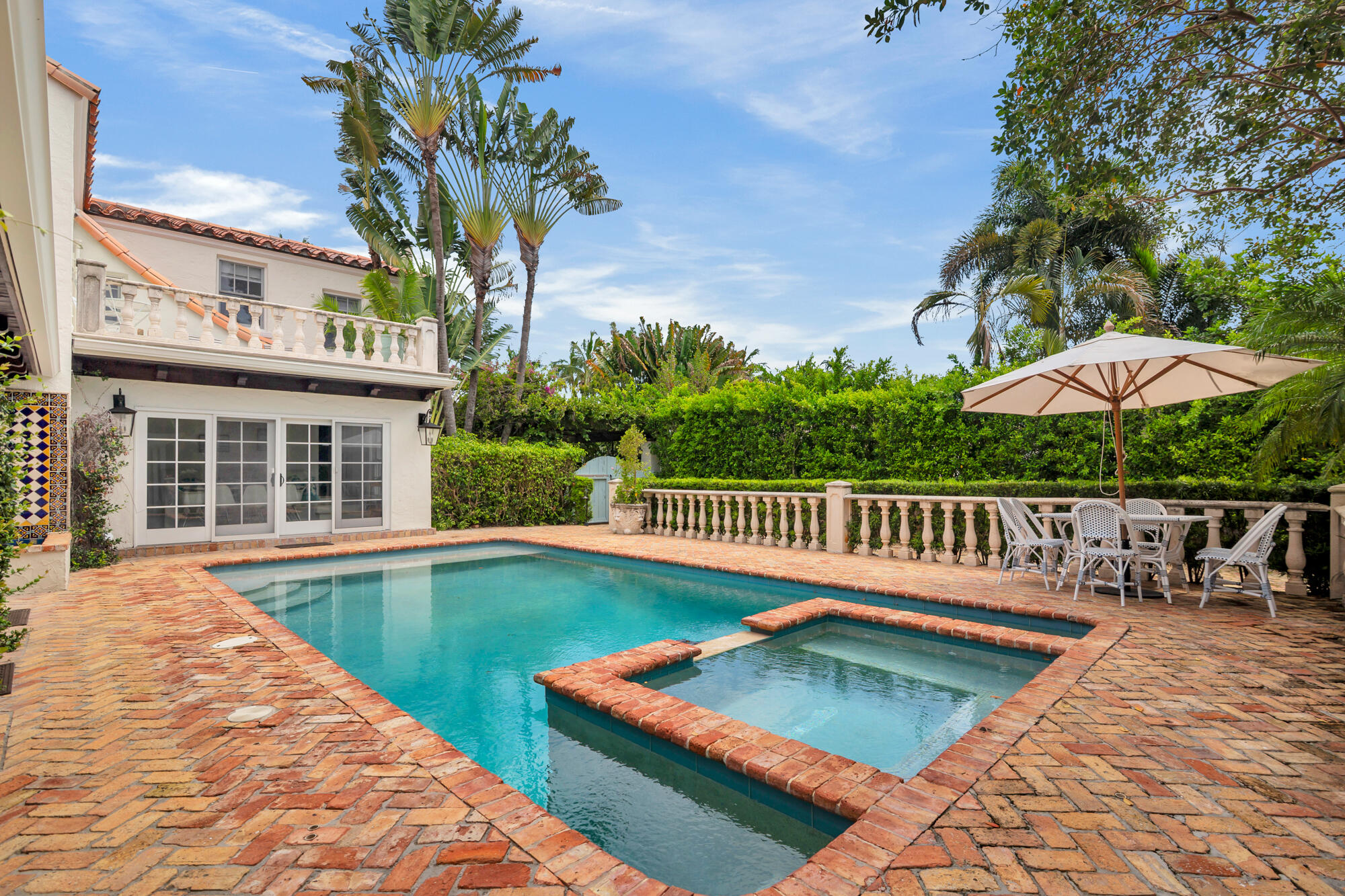 230 SUNSET, West Palm Beach FL 33401