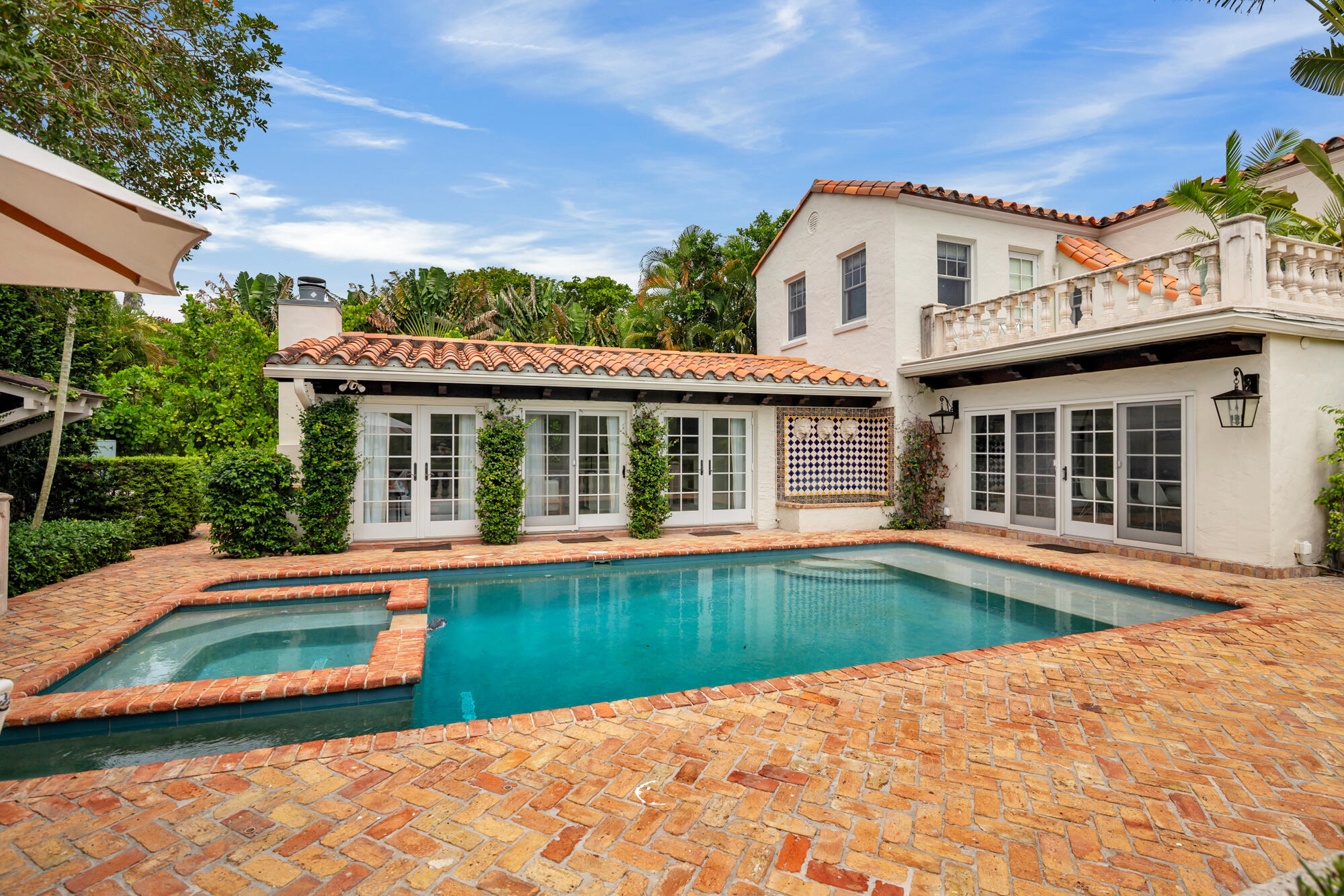 230 SUNSET, West Palm Beach FL 33401