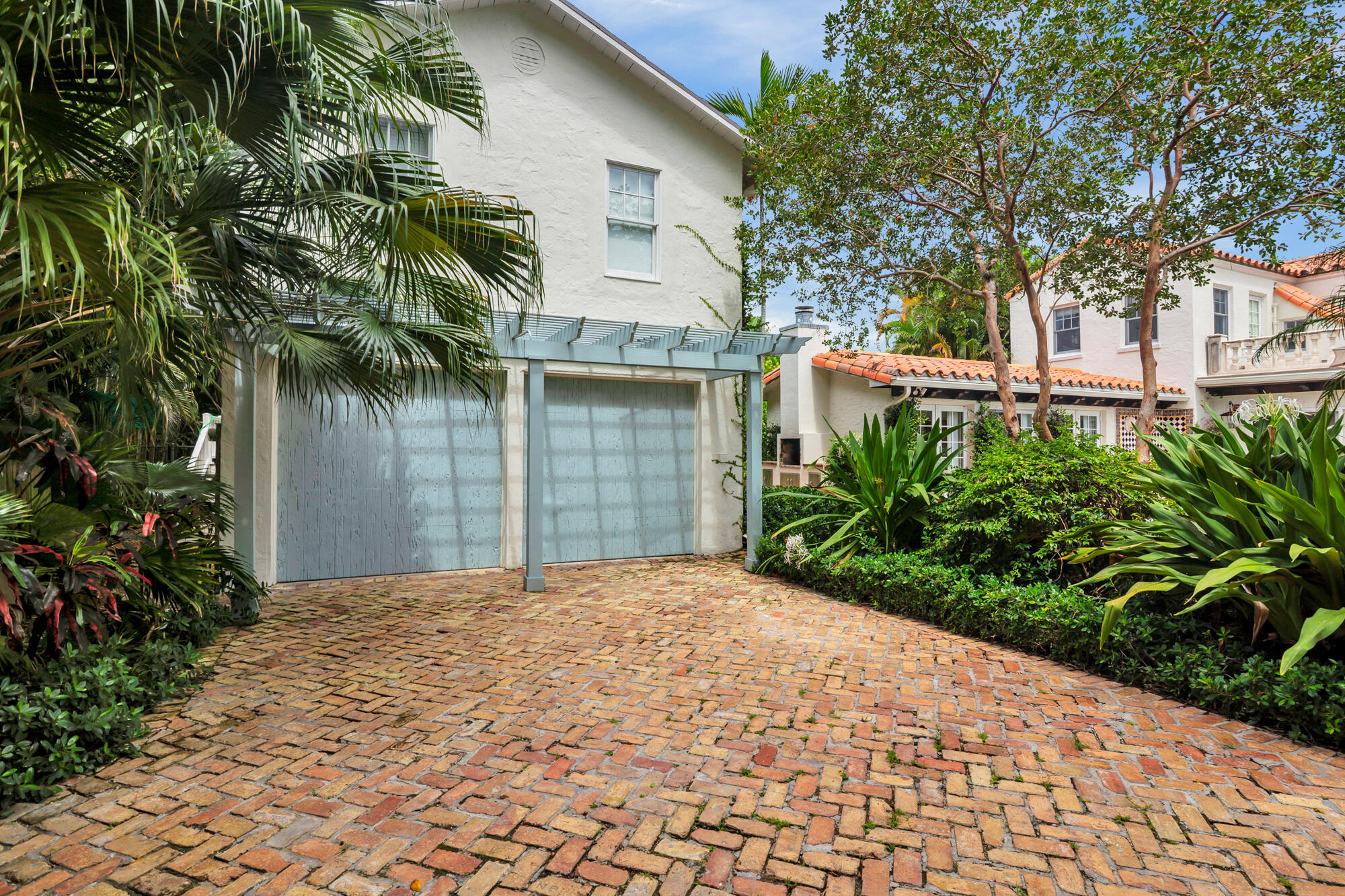 230 SUNSET, West Palm Beach FL 33401