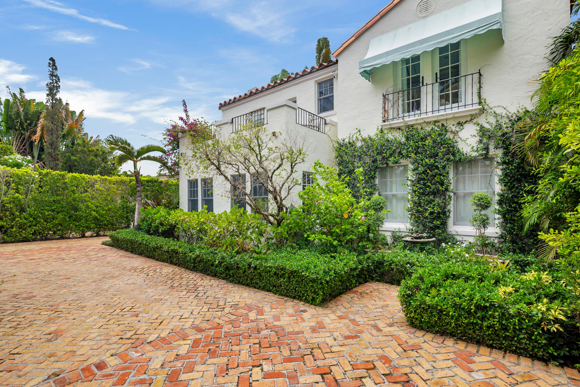 230 SUNSET, West Palm Beach FL 33401