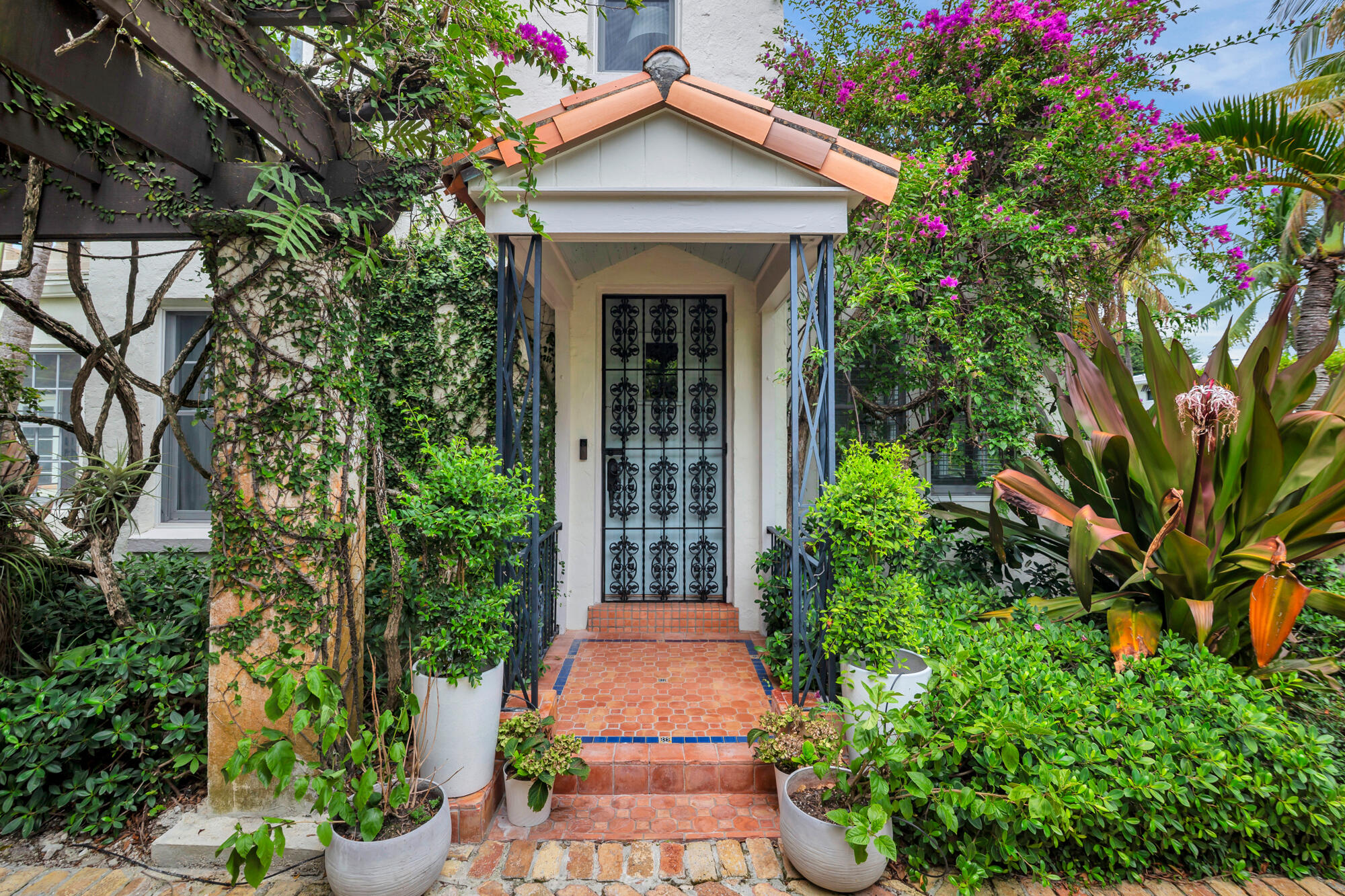 230 SUNSET, West Palm Beach FL 33401