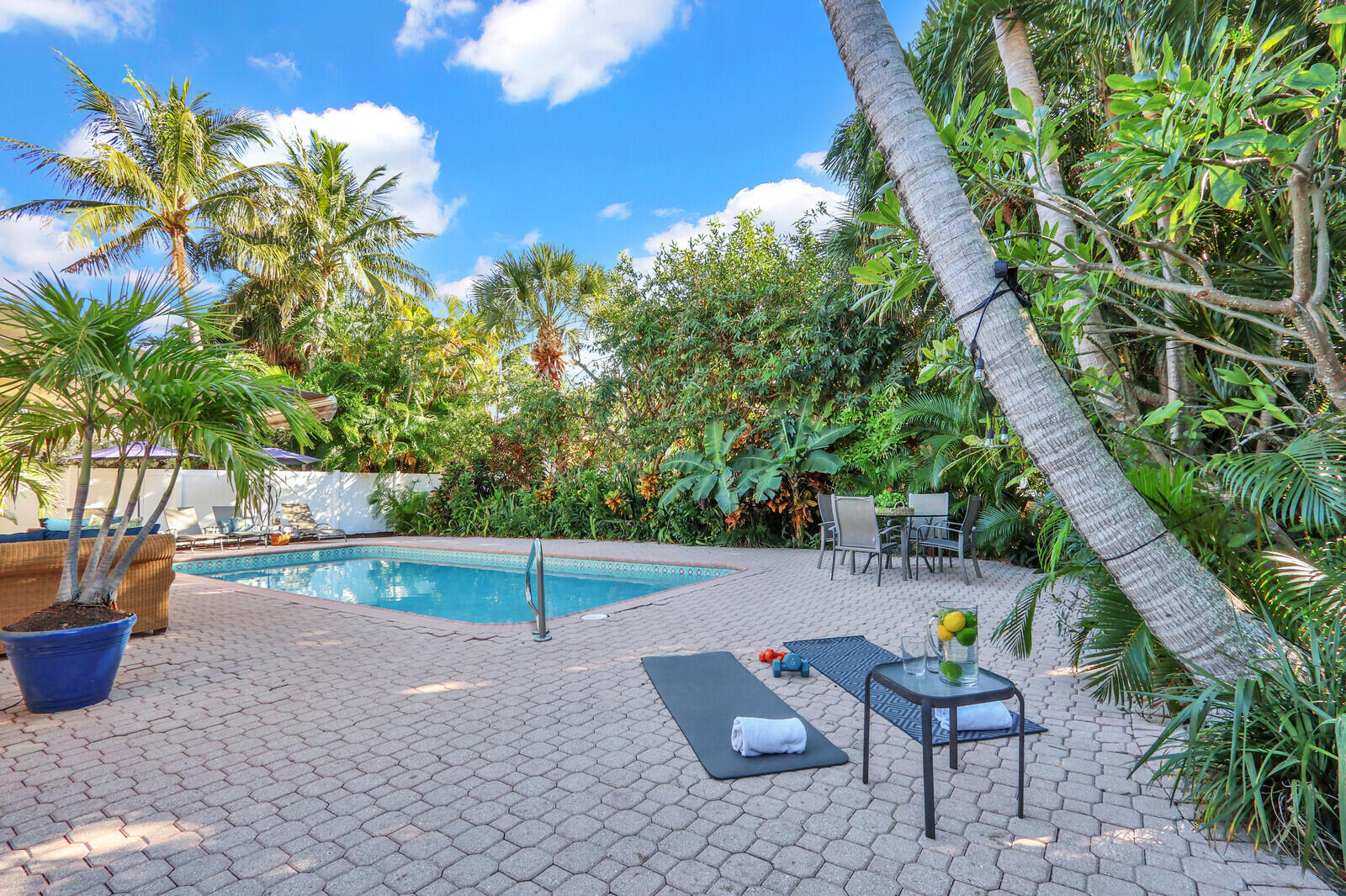 324 BLOSSOM, West Palm Beach FL 33404