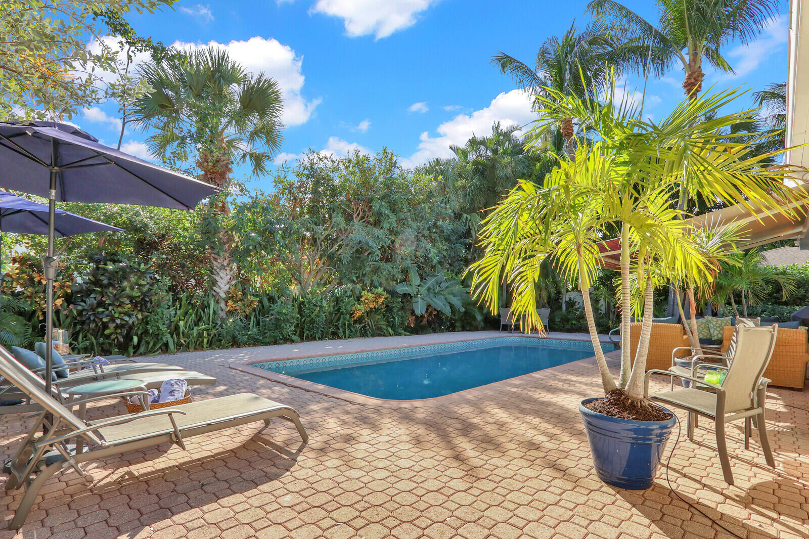 324 BLOSSOM, West Palm Beach FL 33404