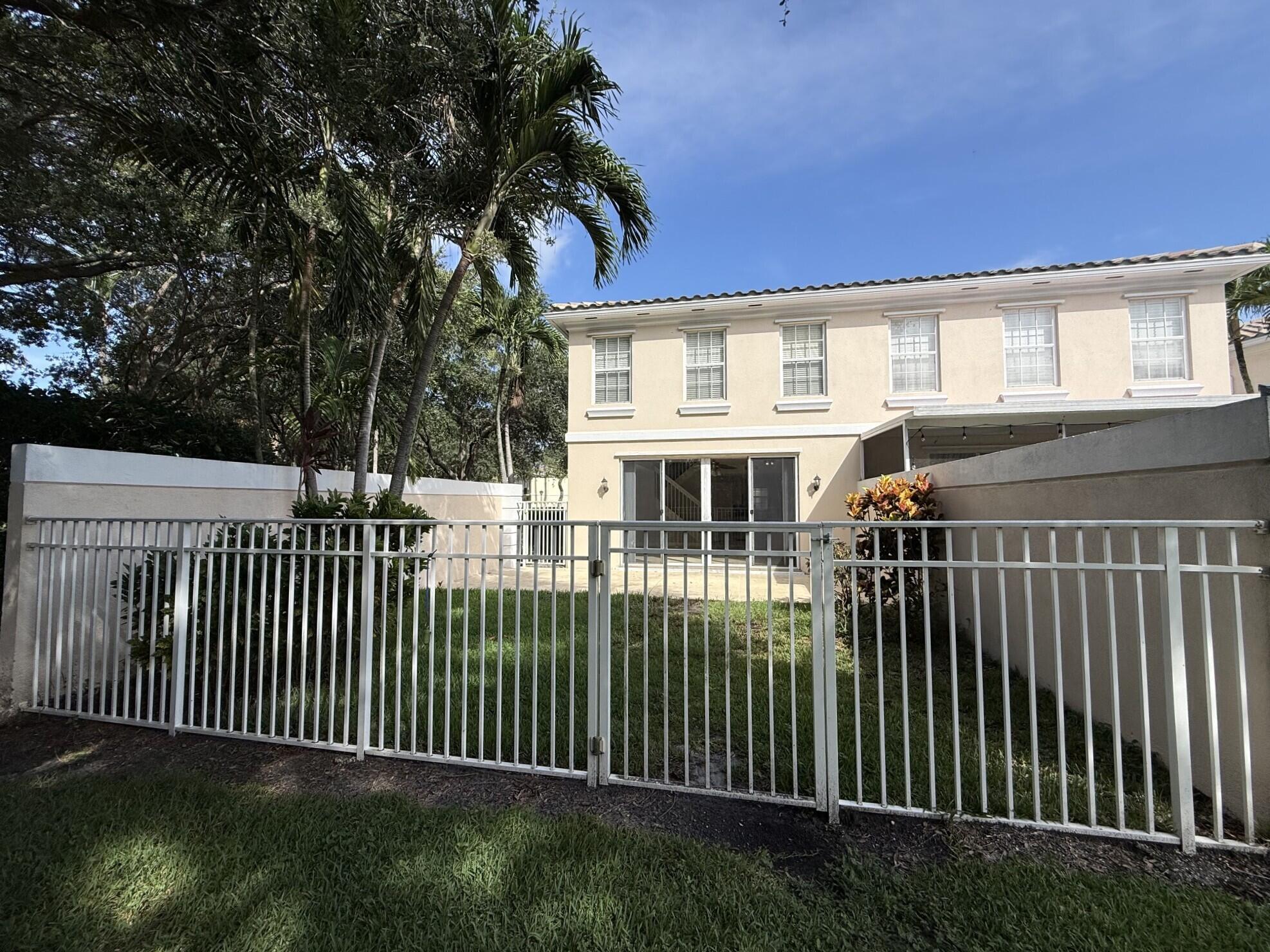 230 FORTUNA, Palm Beach Gardens FL 33410