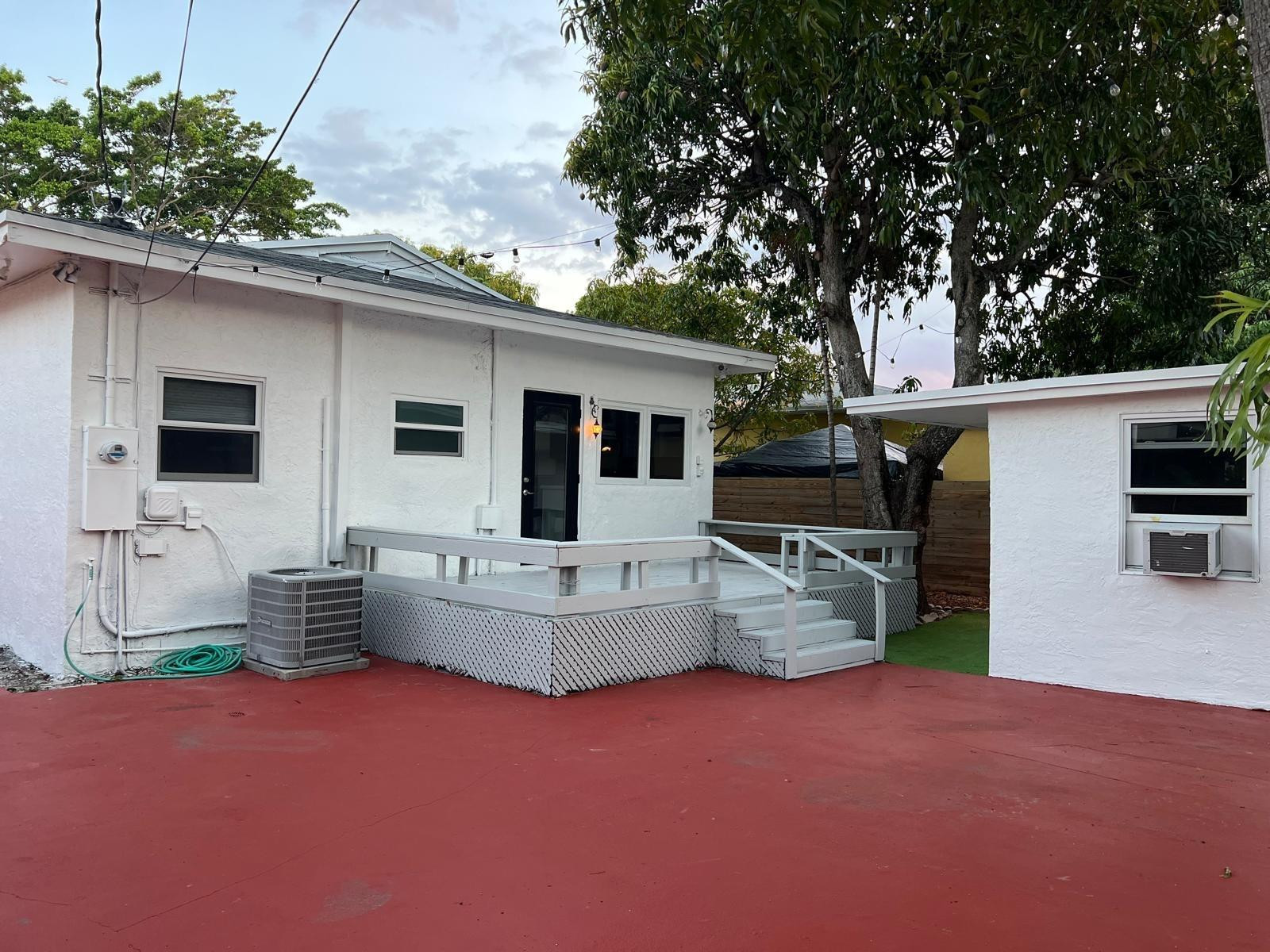 45 NE 50th, Miami FL 33137
