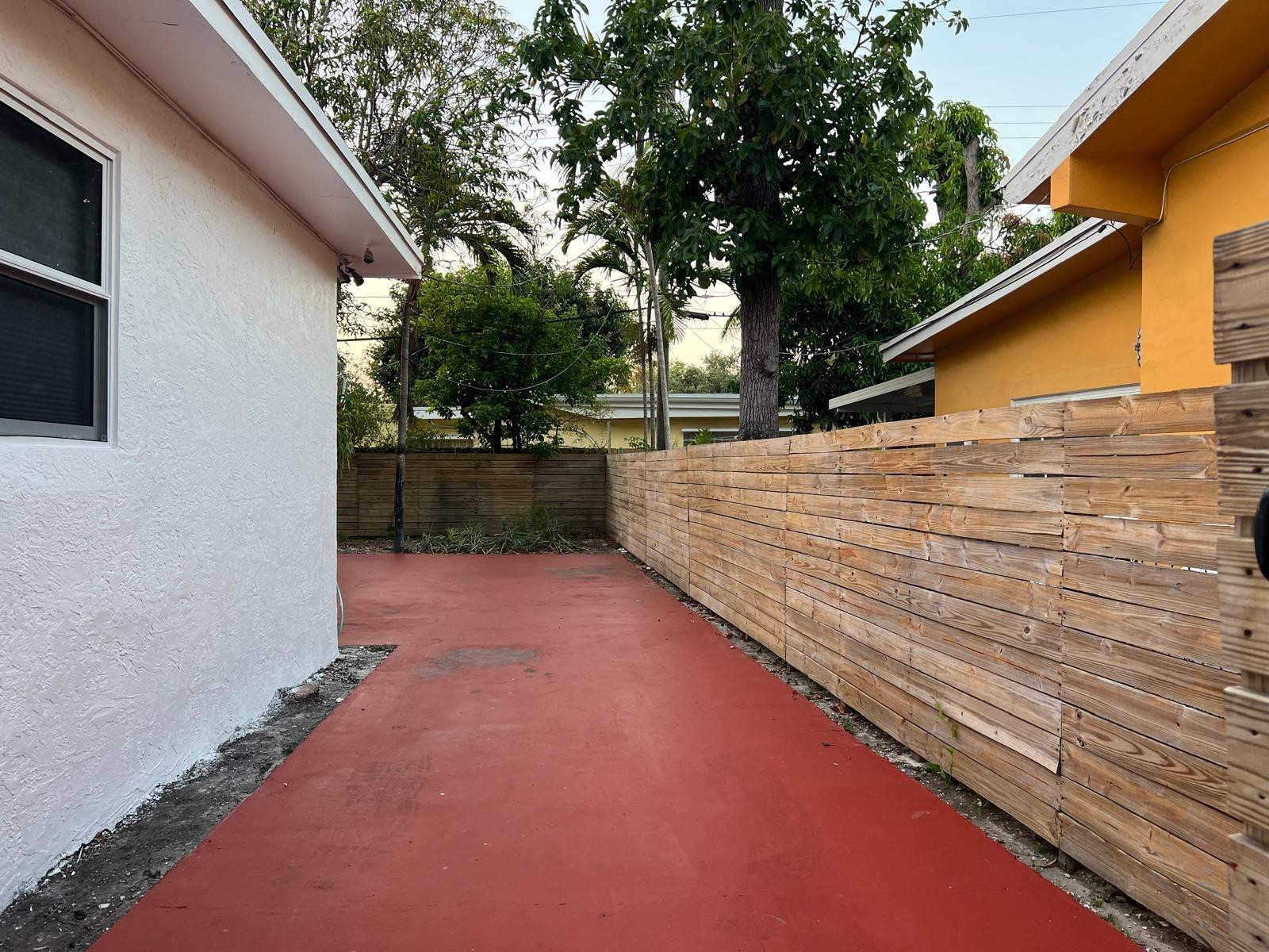 45 NE 50th, Miami FL 33137