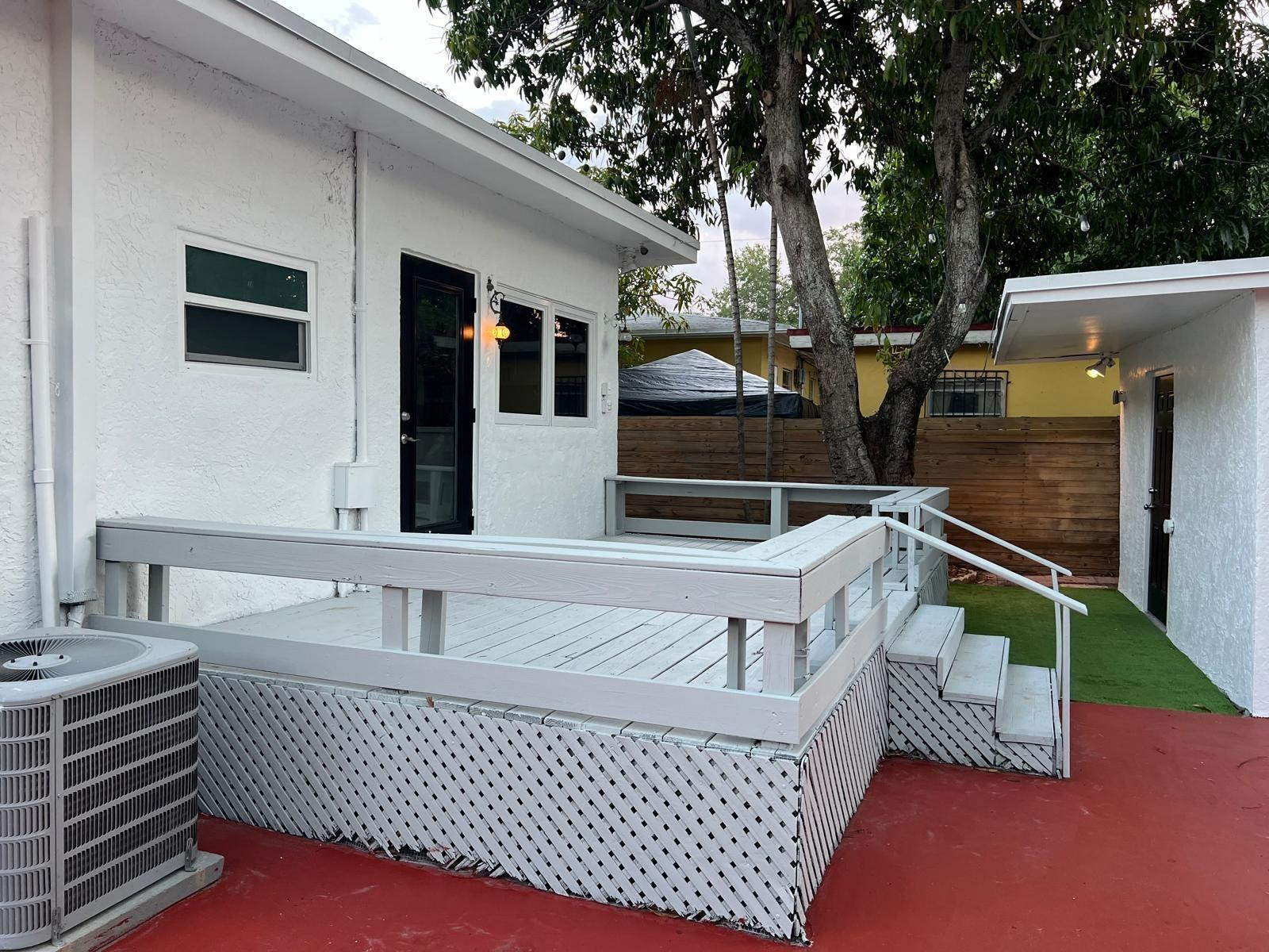 45 NE 50th, Miami FL 33137