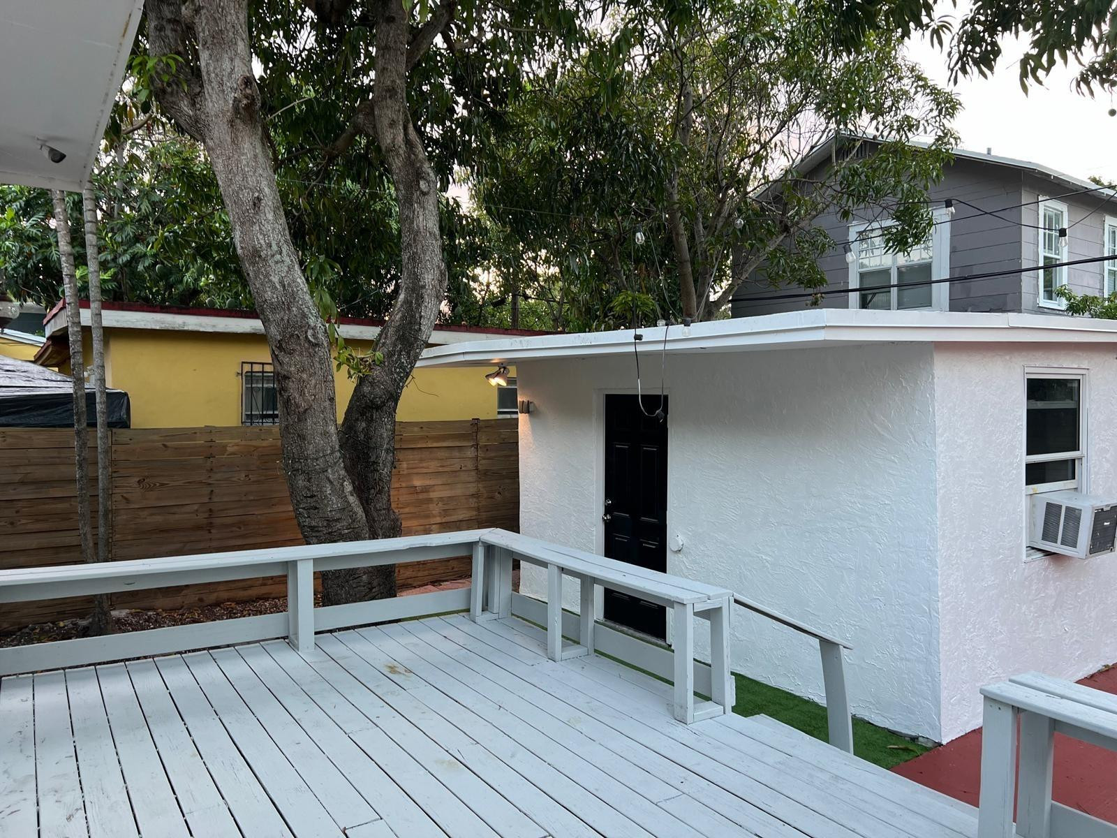 45 NE 50th, Miami FL 33137