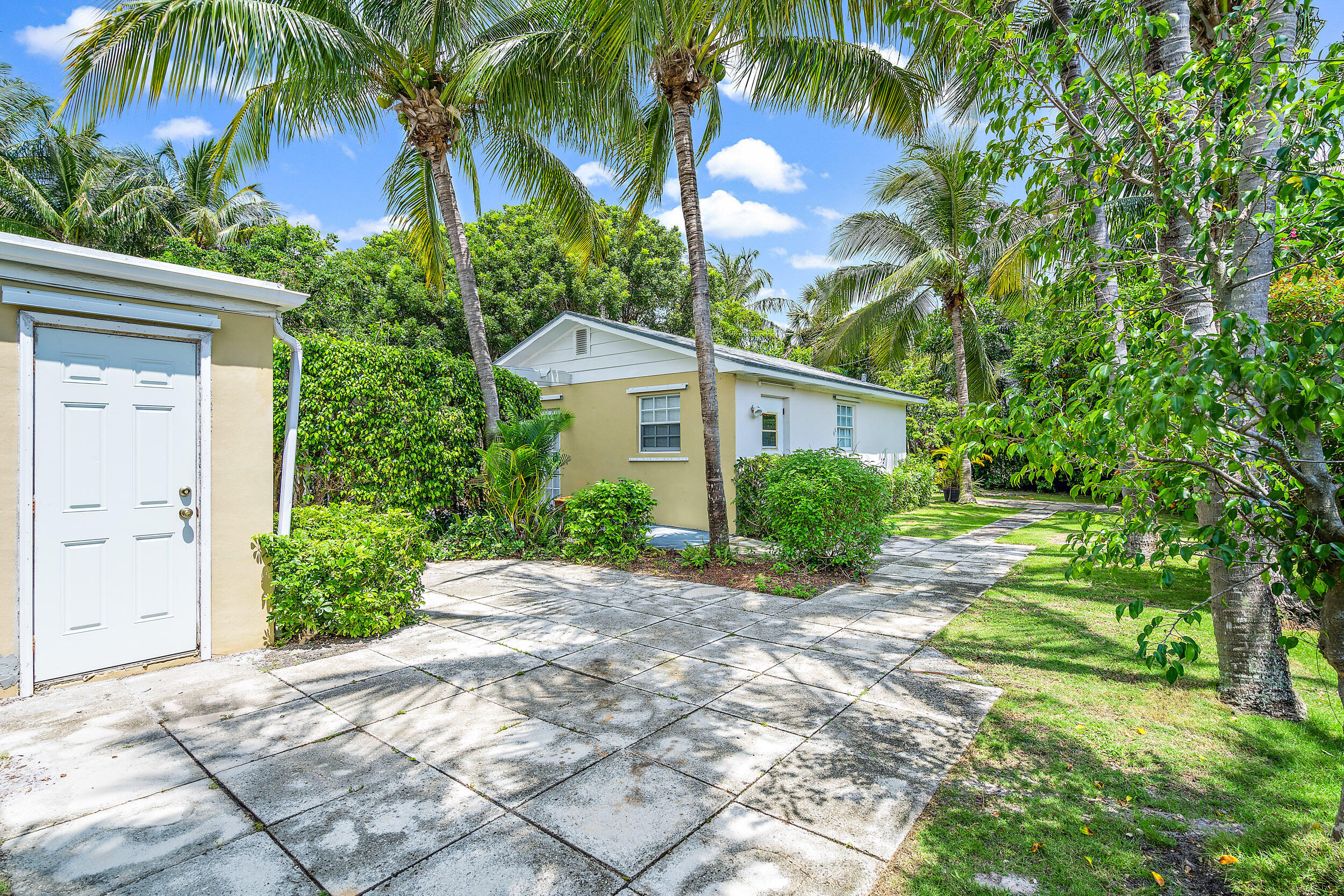 245 Cortez, West Palm Beach FL 33405