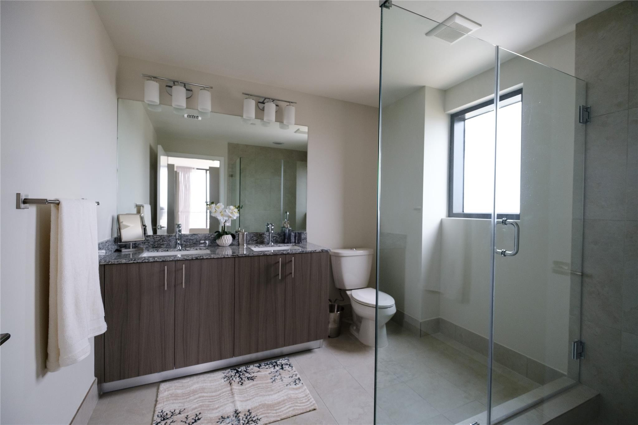 5350 NW 84th #1413, Doral FL 33166