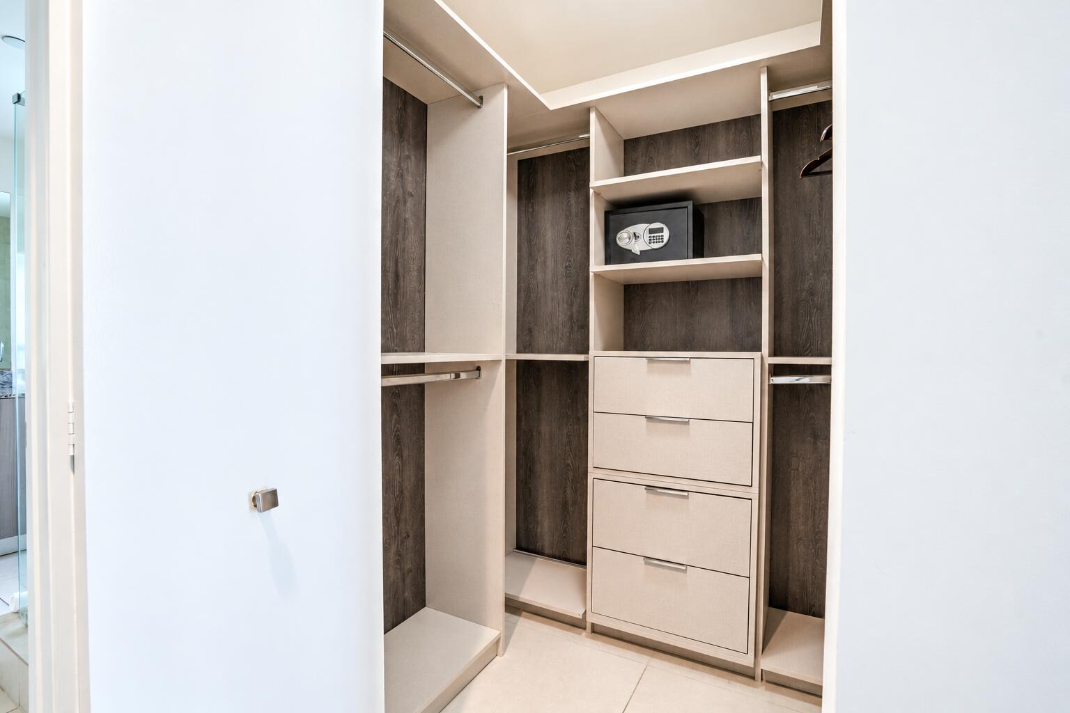 5350 NW 84th #1413, Doral FL 33166