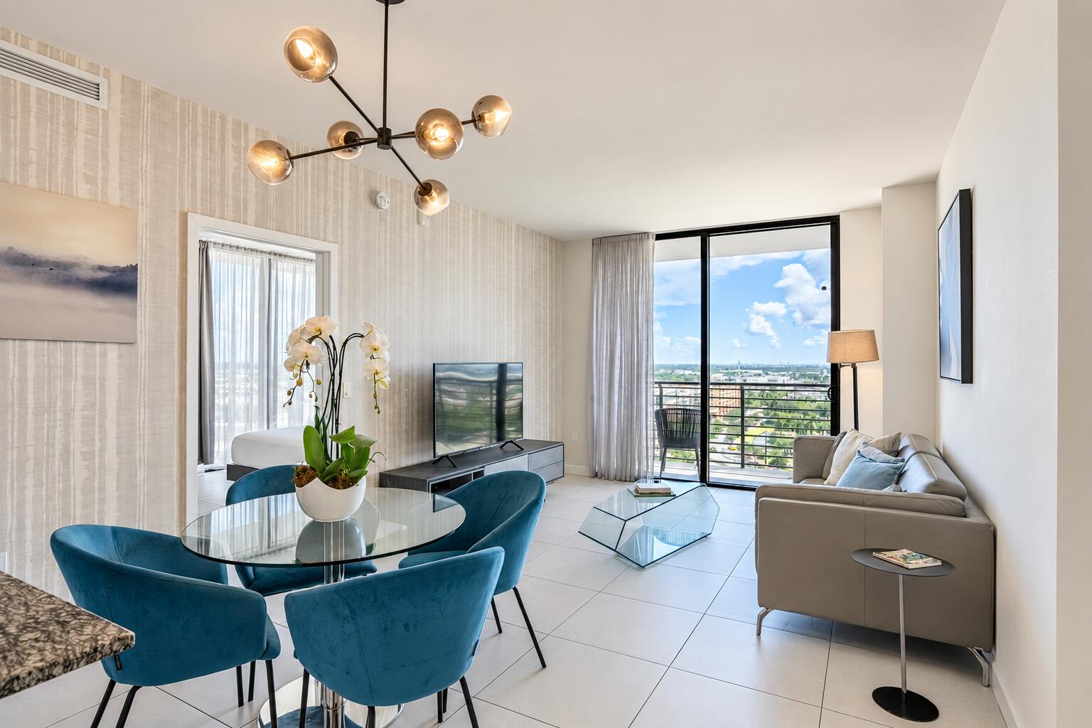 5350 NW 84th #1413, Doral FL 33166