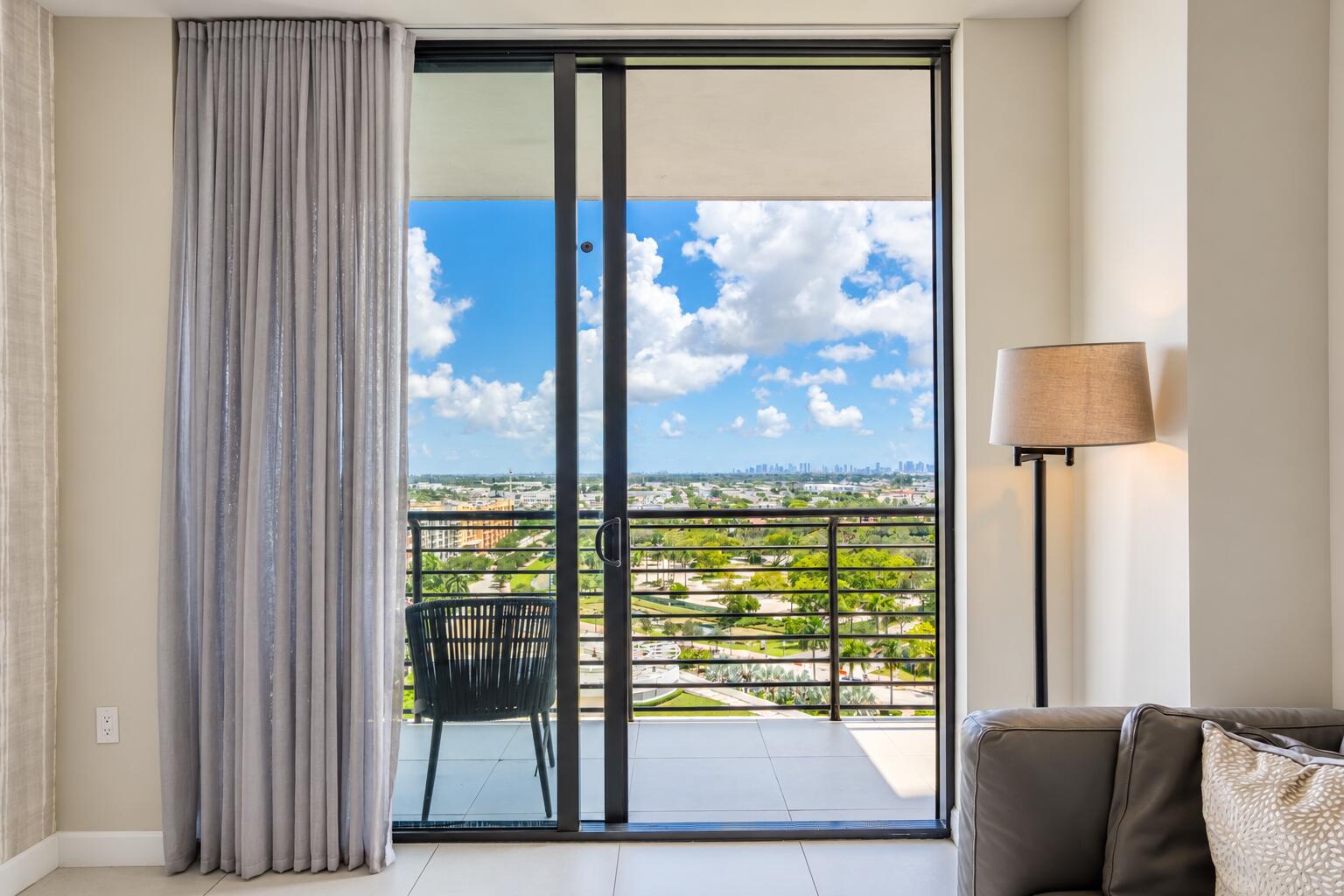 5350 NW 84th #1413, Doral FL 33166