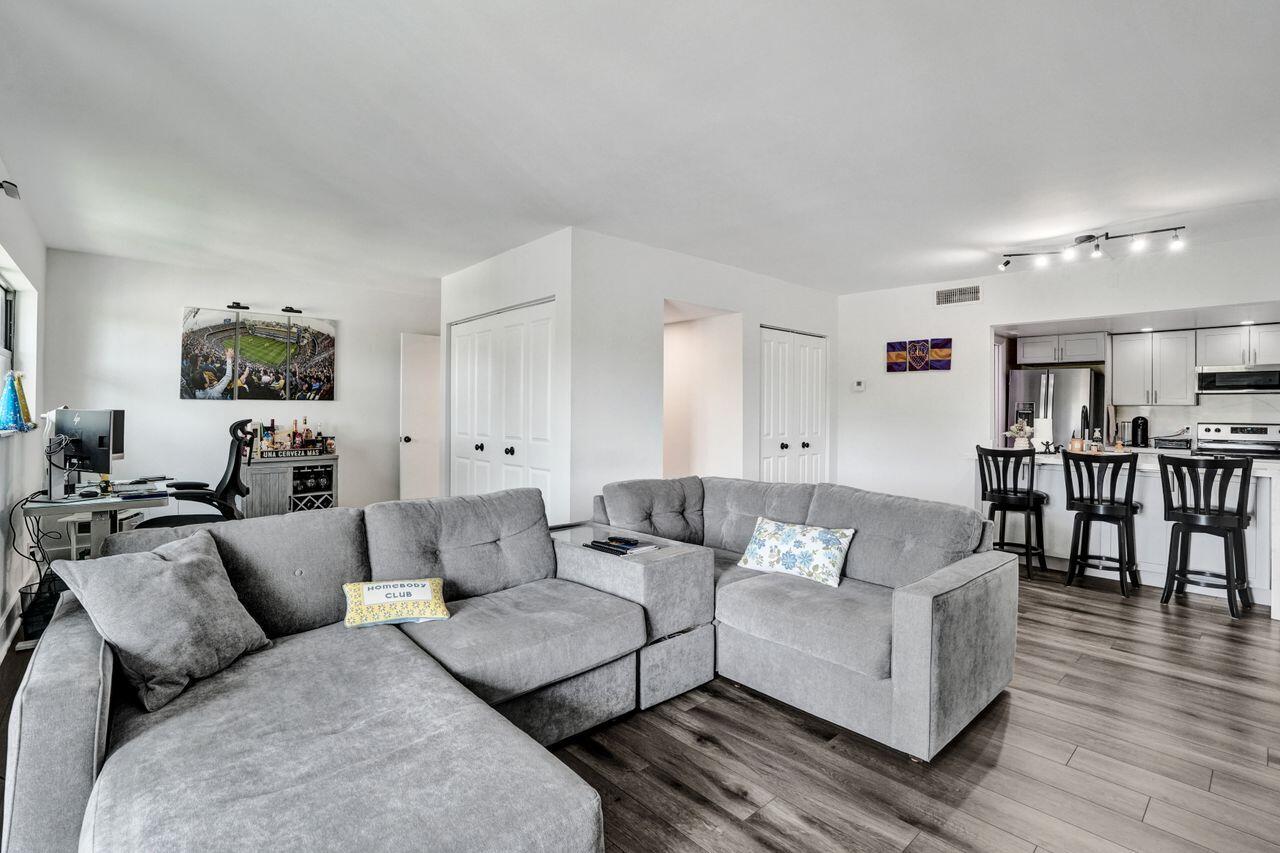 1000 RIVER REACH #321, Fort Lauderdale FL 33315
