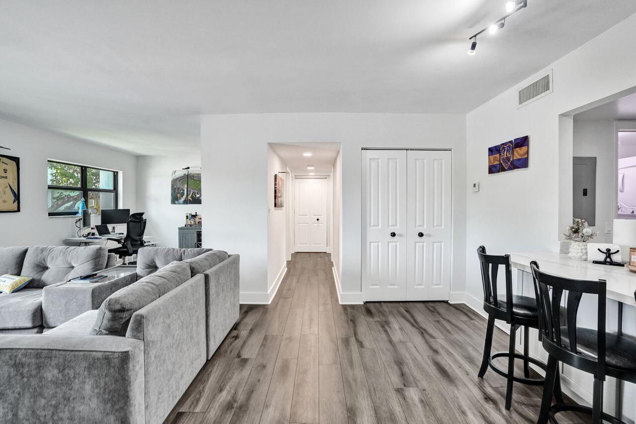 1000 RIVER REACH #321, Fort Lauderdale FL 33315