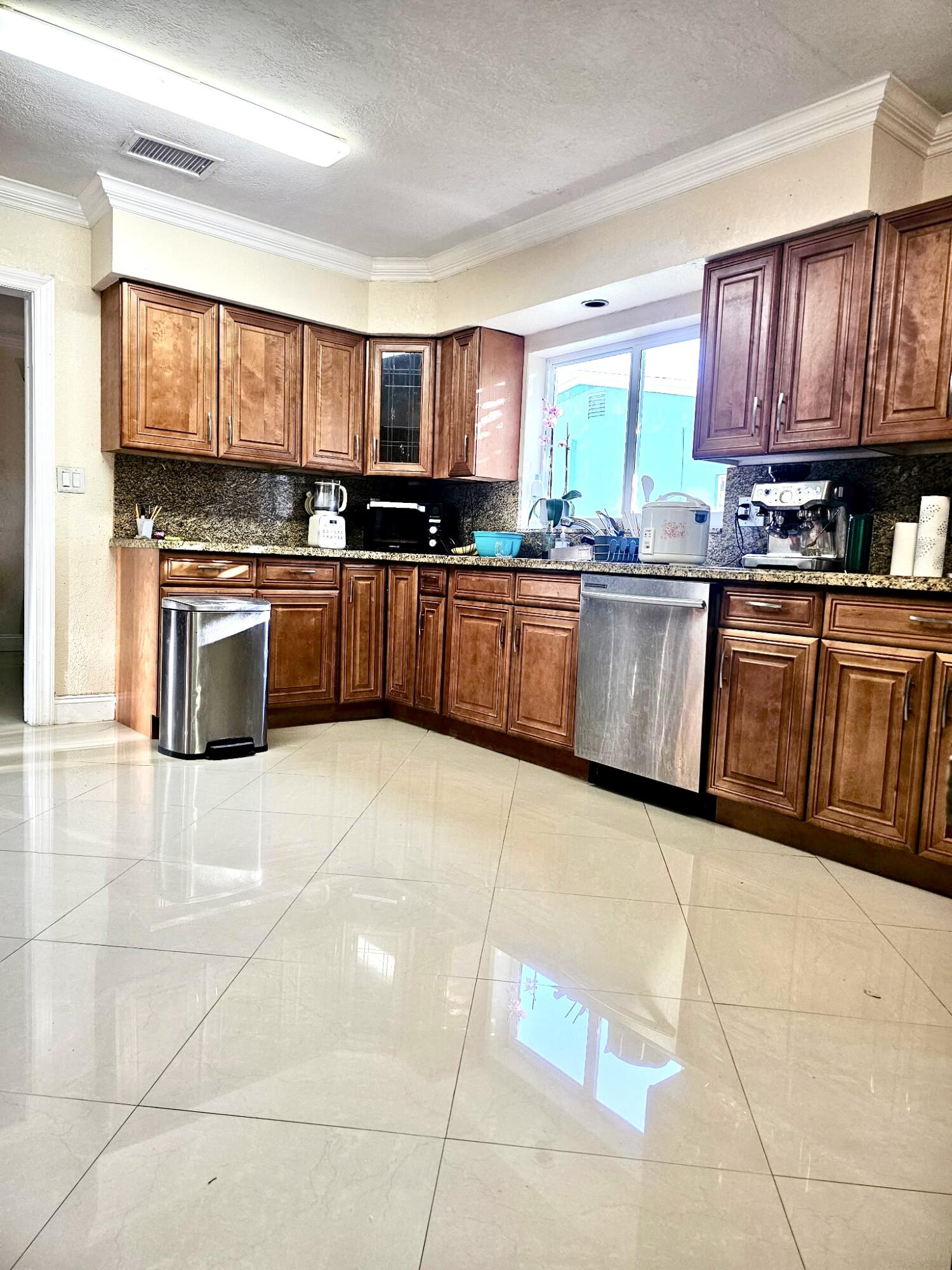 6410 KIMBERLY, North Lauderdale FL 33068