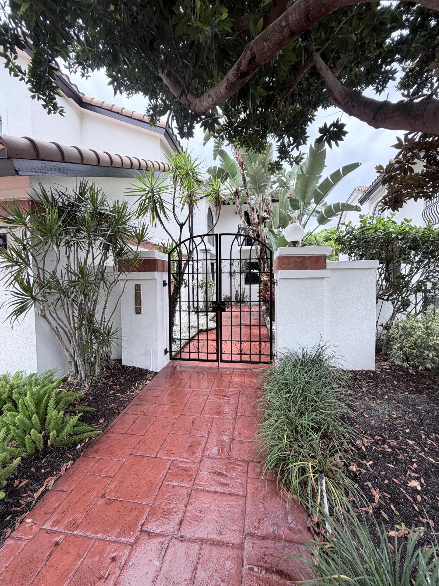 6532 Via Rosa, Boca Raton FL 33433