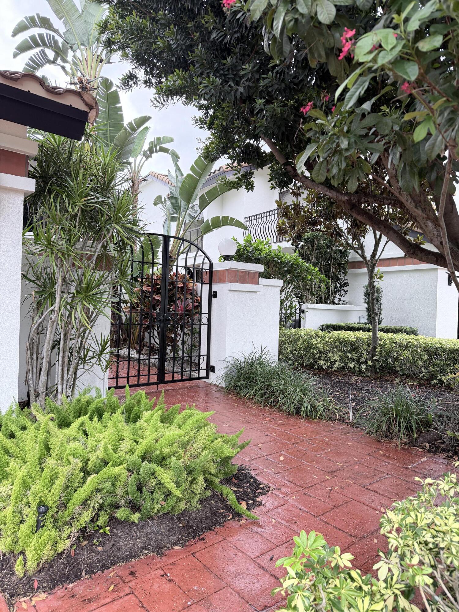6532 Via Rosa, Boca Raton FL 33433