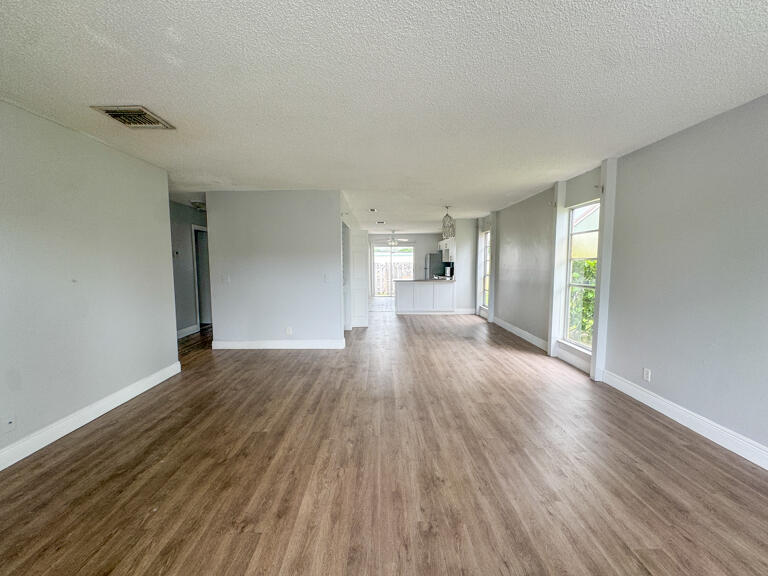 4852 Orleans #D, West Palm Beach FL 33415