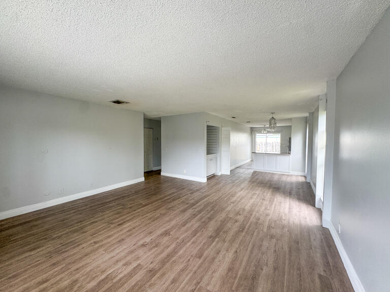 4852 Orleans #D, West Palm Beach FL 33415