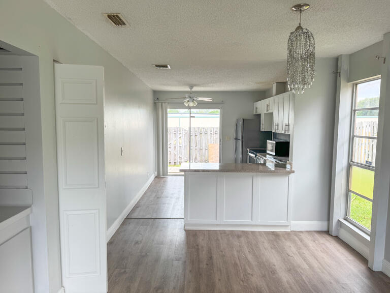 4852 Orleans #D, West Palm Beach FL 33415
