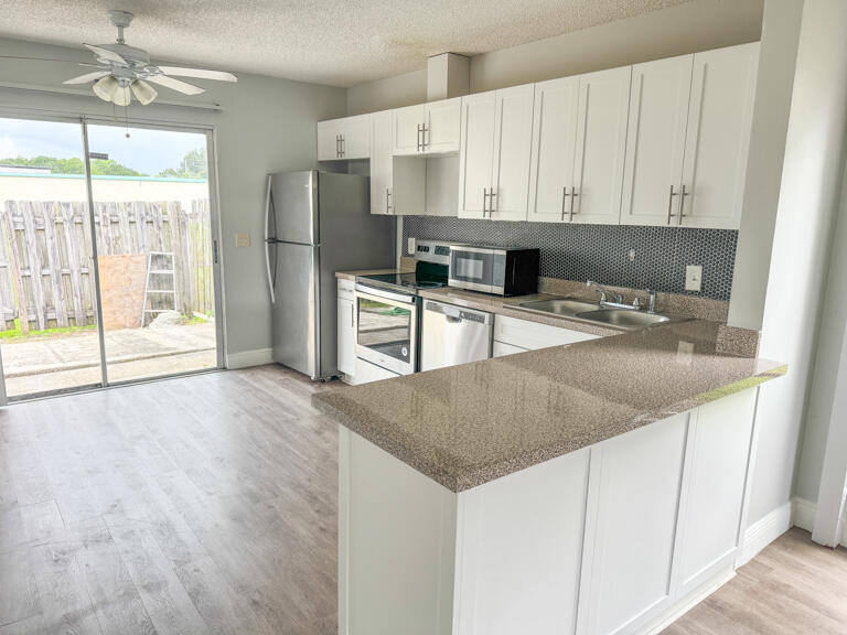 4852 Orleans #D, West Palm Beach FL 33415