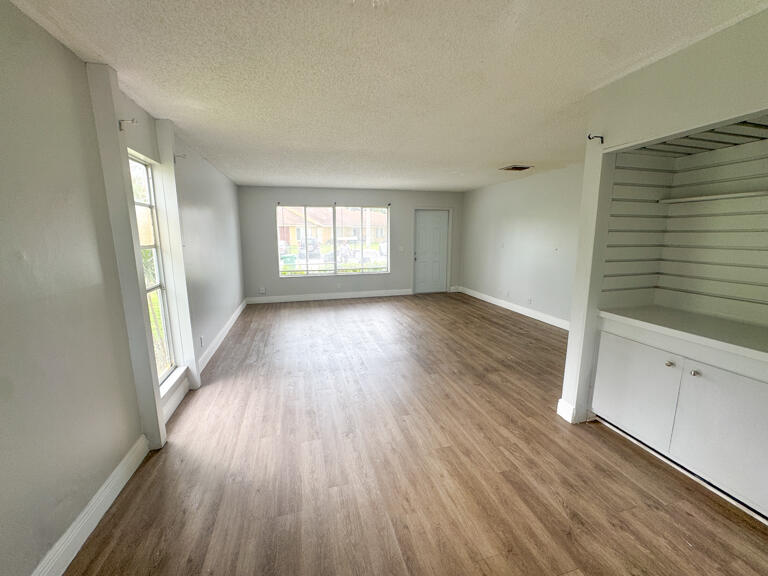 4852 Orleans #D, West Palm Beach FL 33415