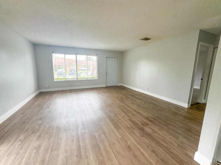 4852 Orleans #D, West Palm Beach FL 33415