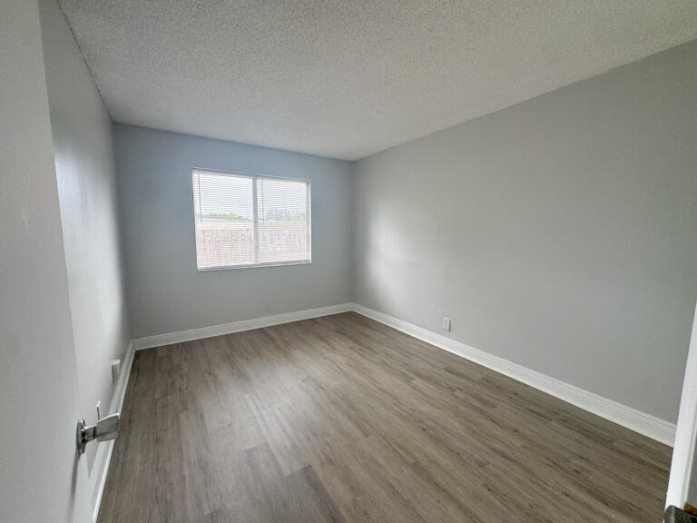 4852 Orleans #D, West Palm Beach FL 33415