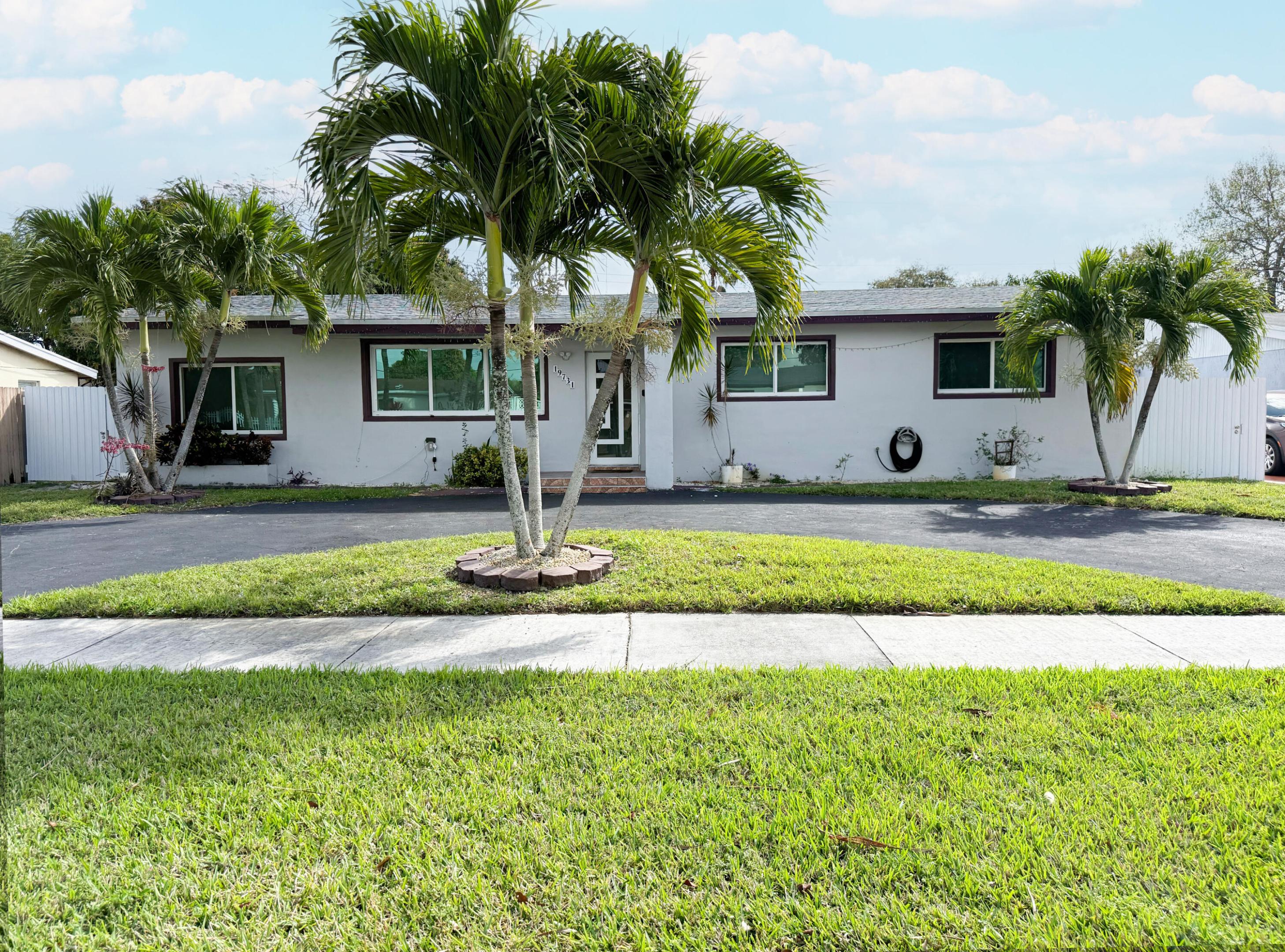 19731 NW 4TH, Miami Gardens FL 33169
