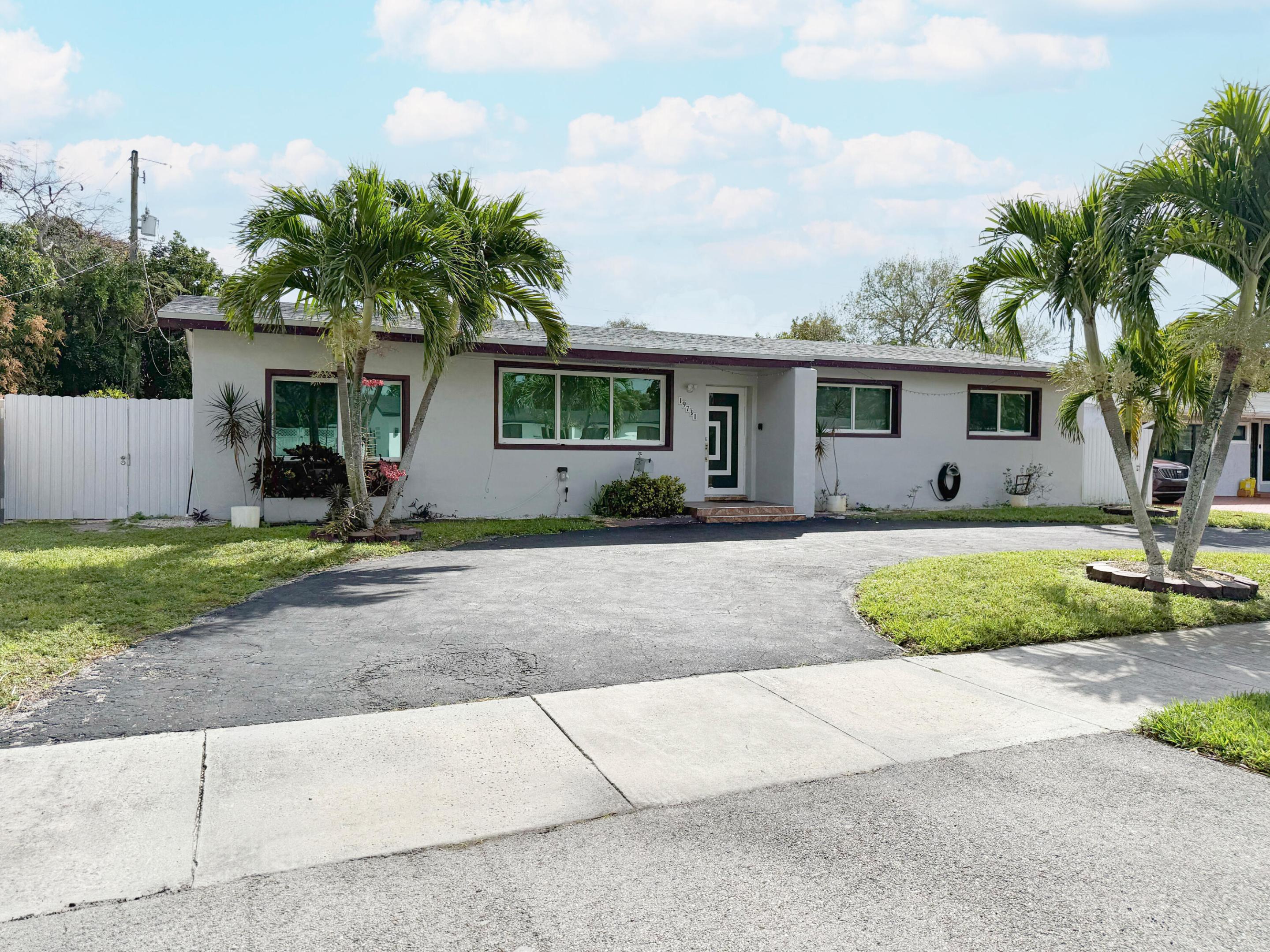 19731 NW 4TH, Miami Gardens FL 33169