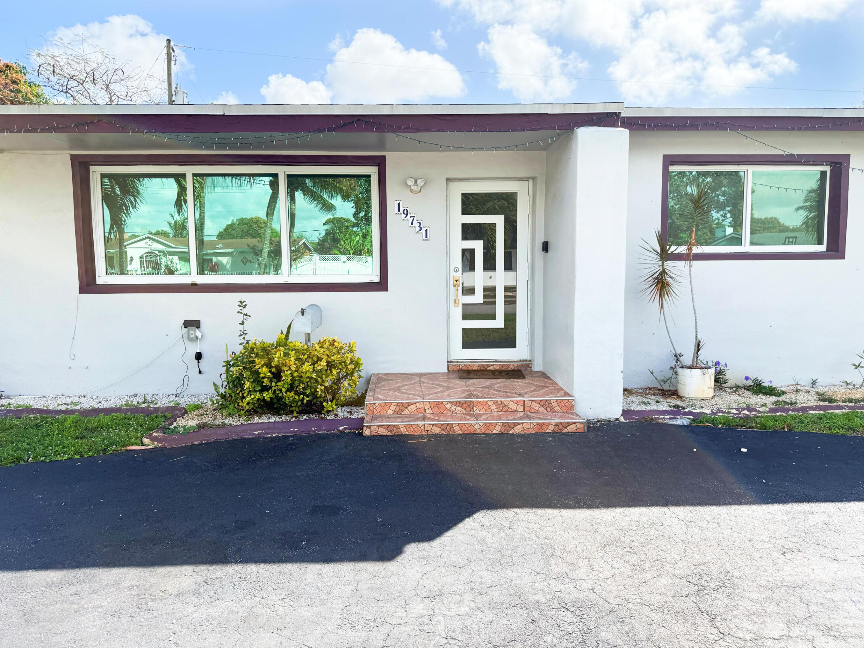 19731 NW 4TH, Miami Gardens FL 33169