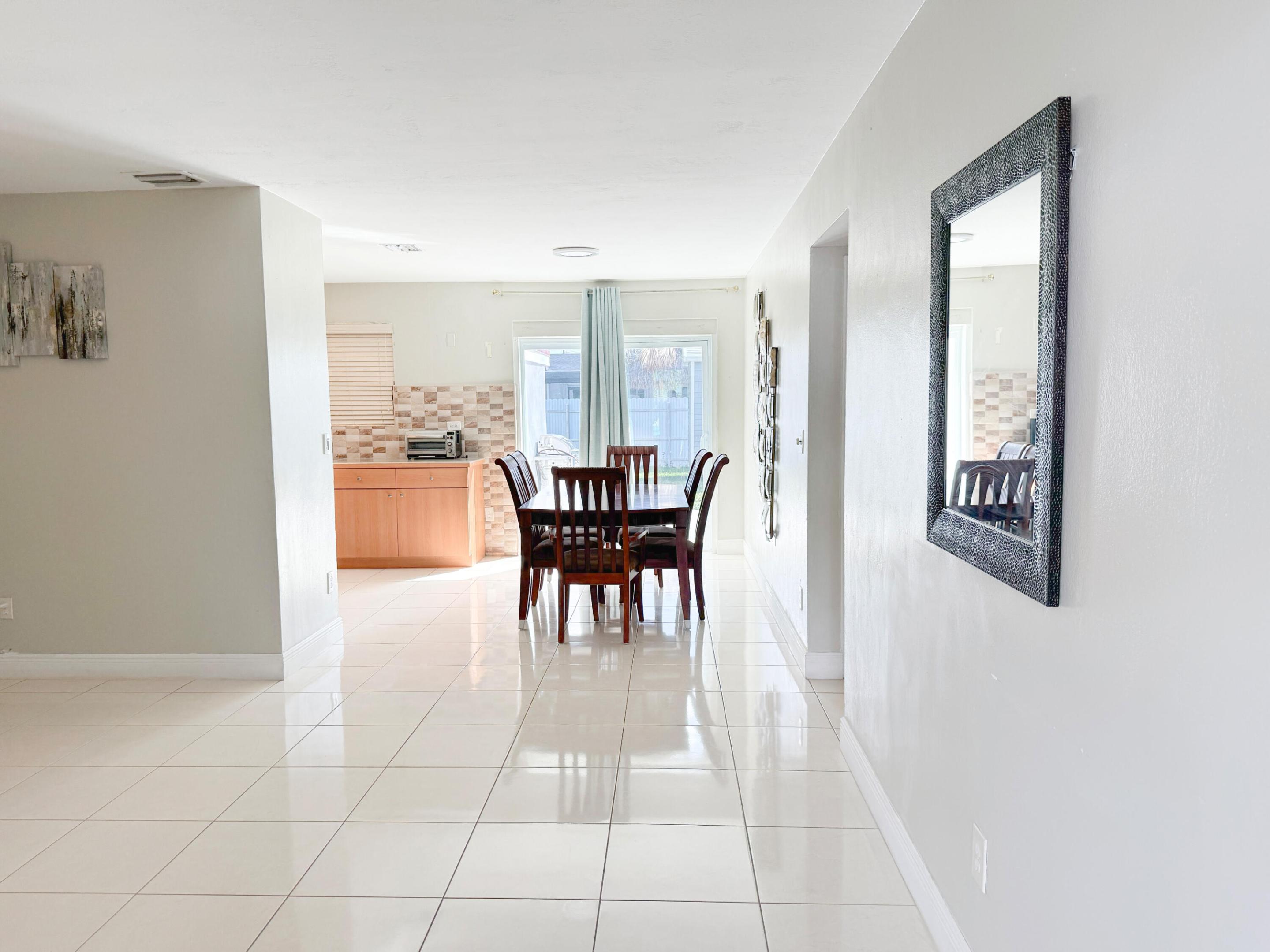 19731 NW 4TH, Miami Gardens FL 33169