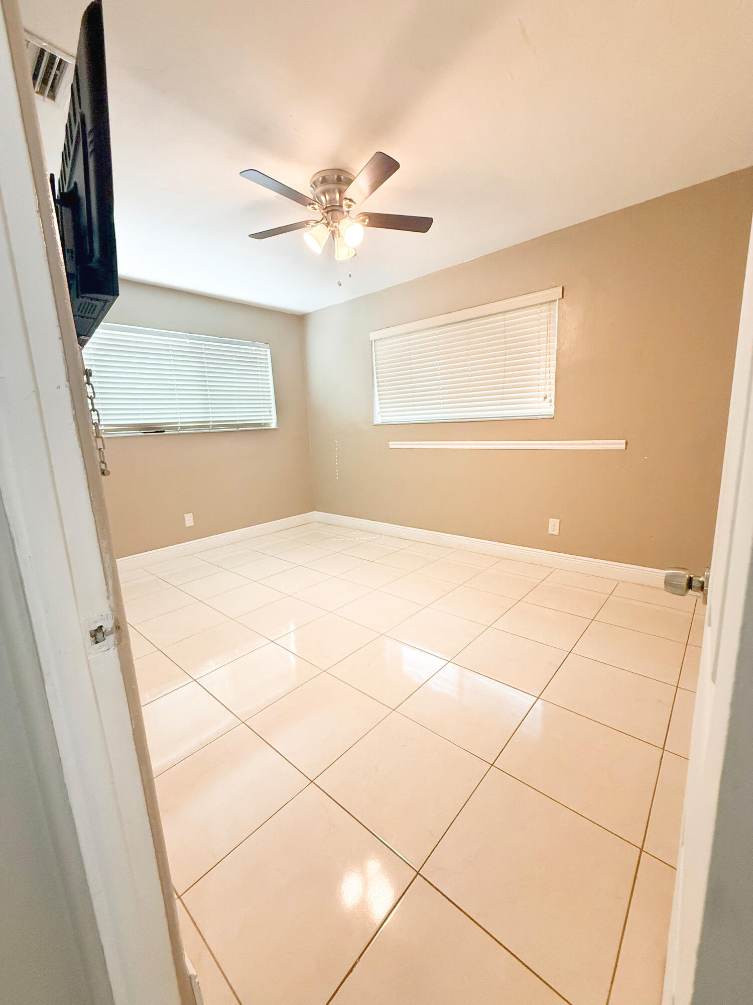 19731 NW 4TH, Miami Gardens FL 33169