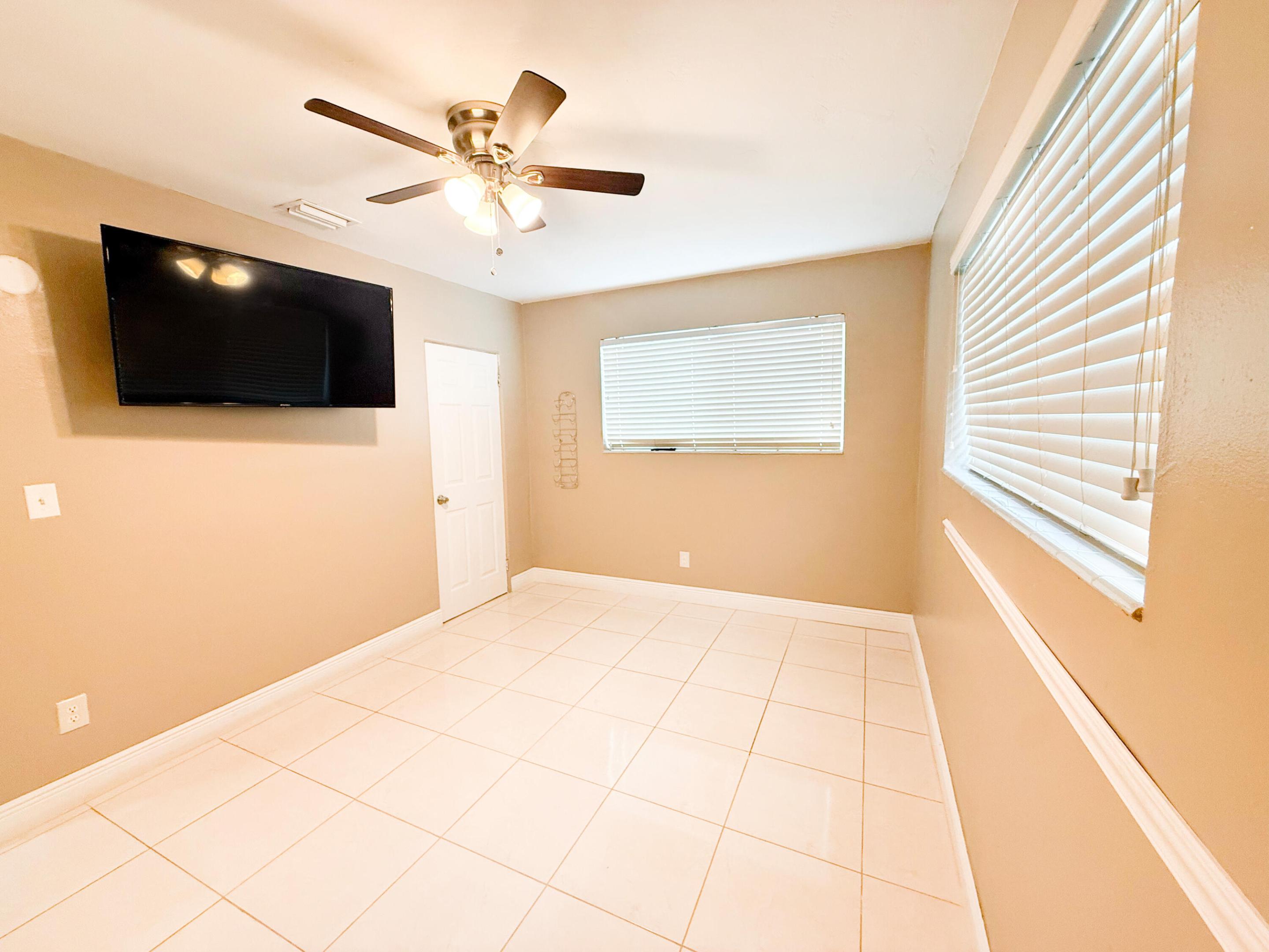 19731 NW 4TH, Miami Gardens FL 33169